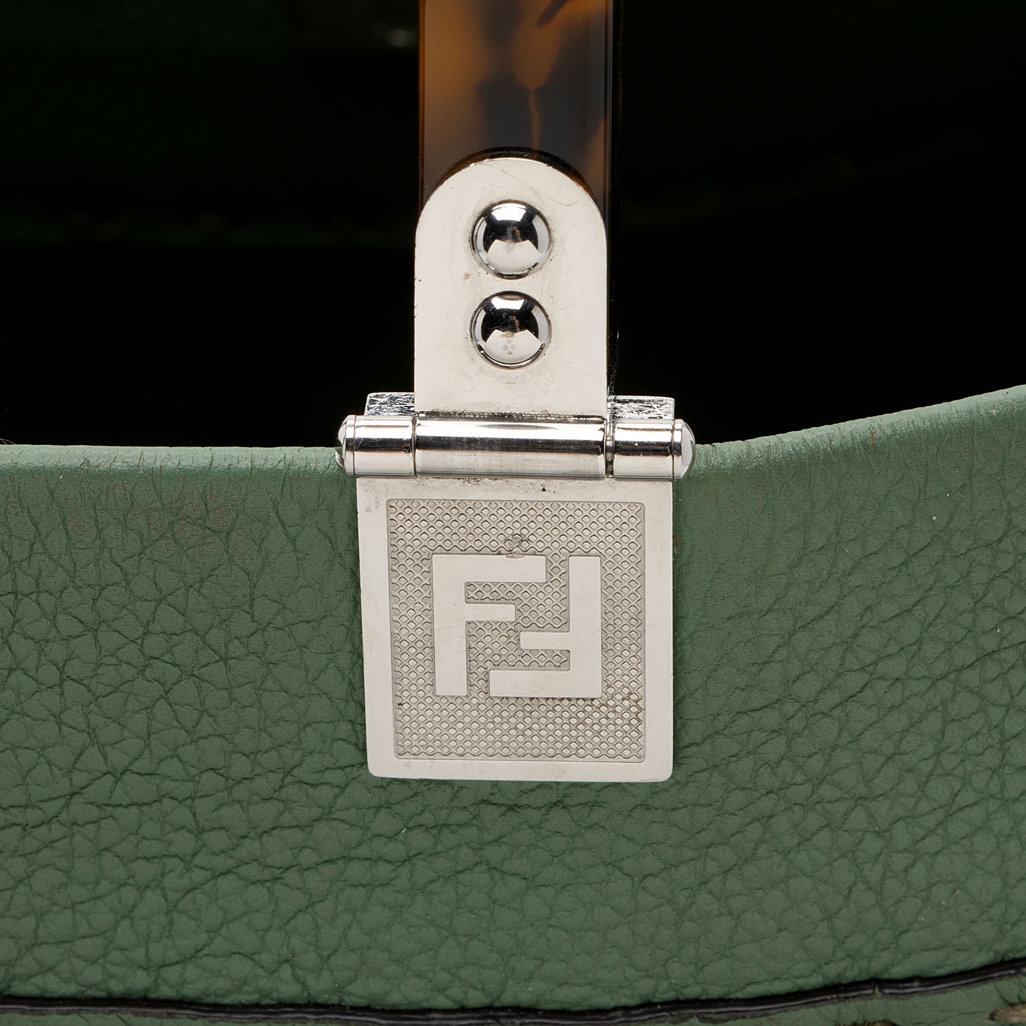 Fendi Leather Sunshine Medium Shopper Tote (SHF-qVztkQ)