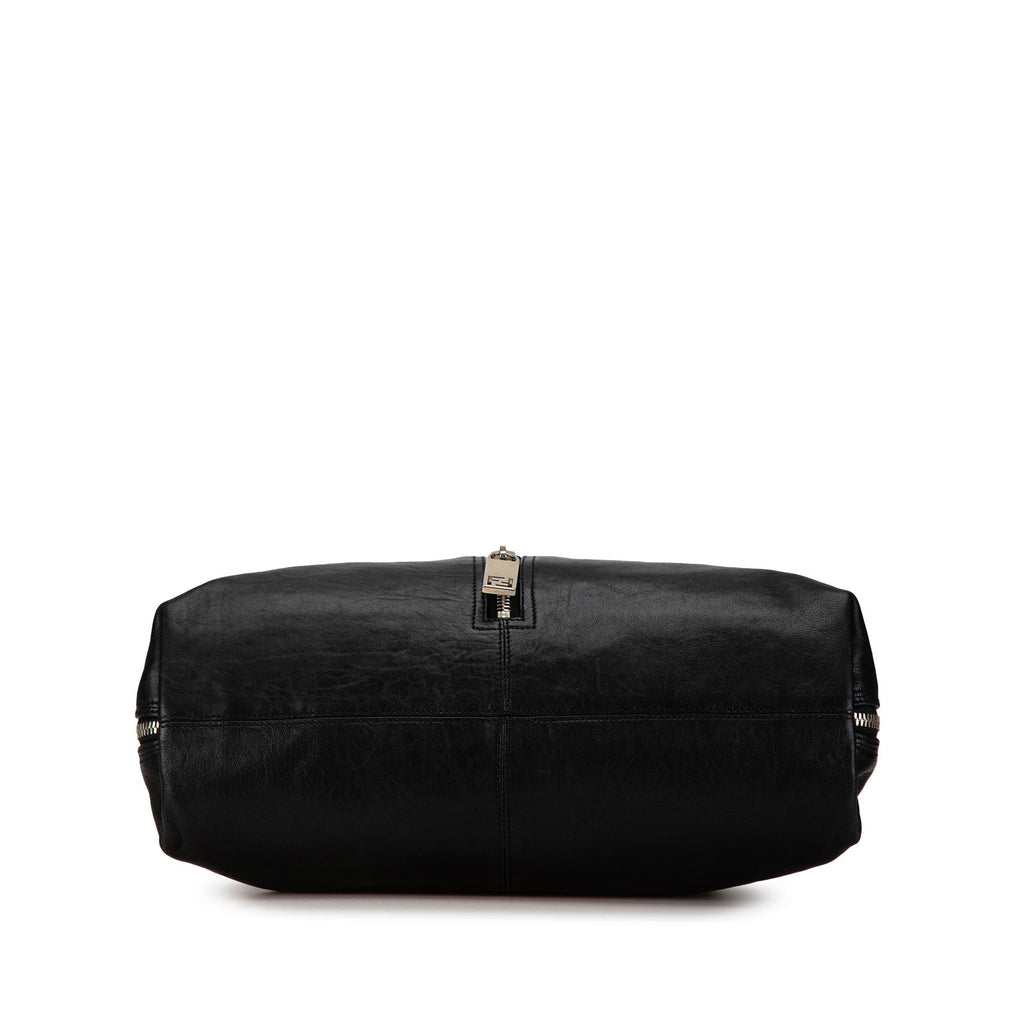 Fendi Leather Unzipped Shoulder Bag (SHG-JpD9gb)