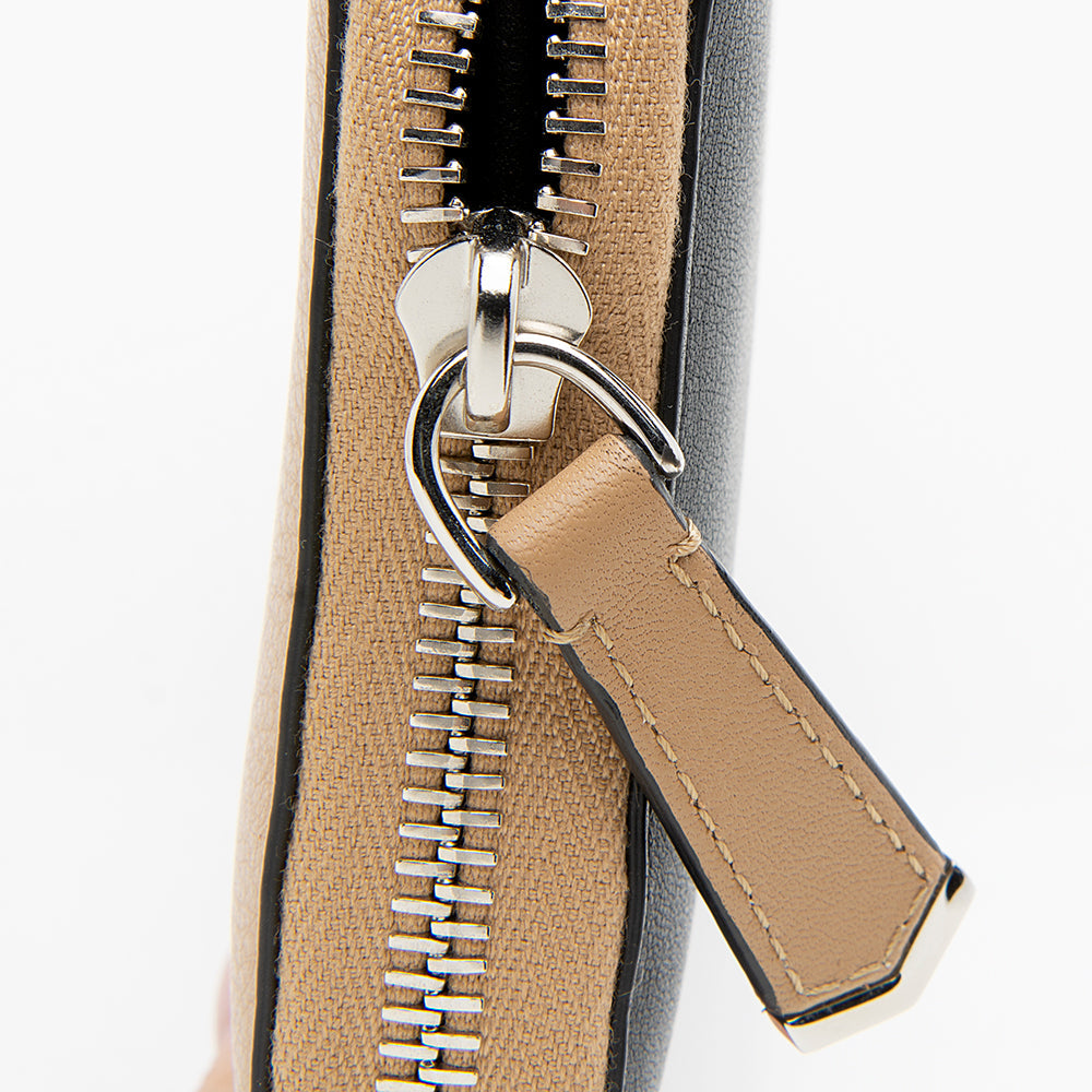 Fendi Leather Zip Around Wallet (SHF-12618)