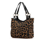 Fendi Leopard Print Canvas Shoulder Bag (SHG-mAVci8)