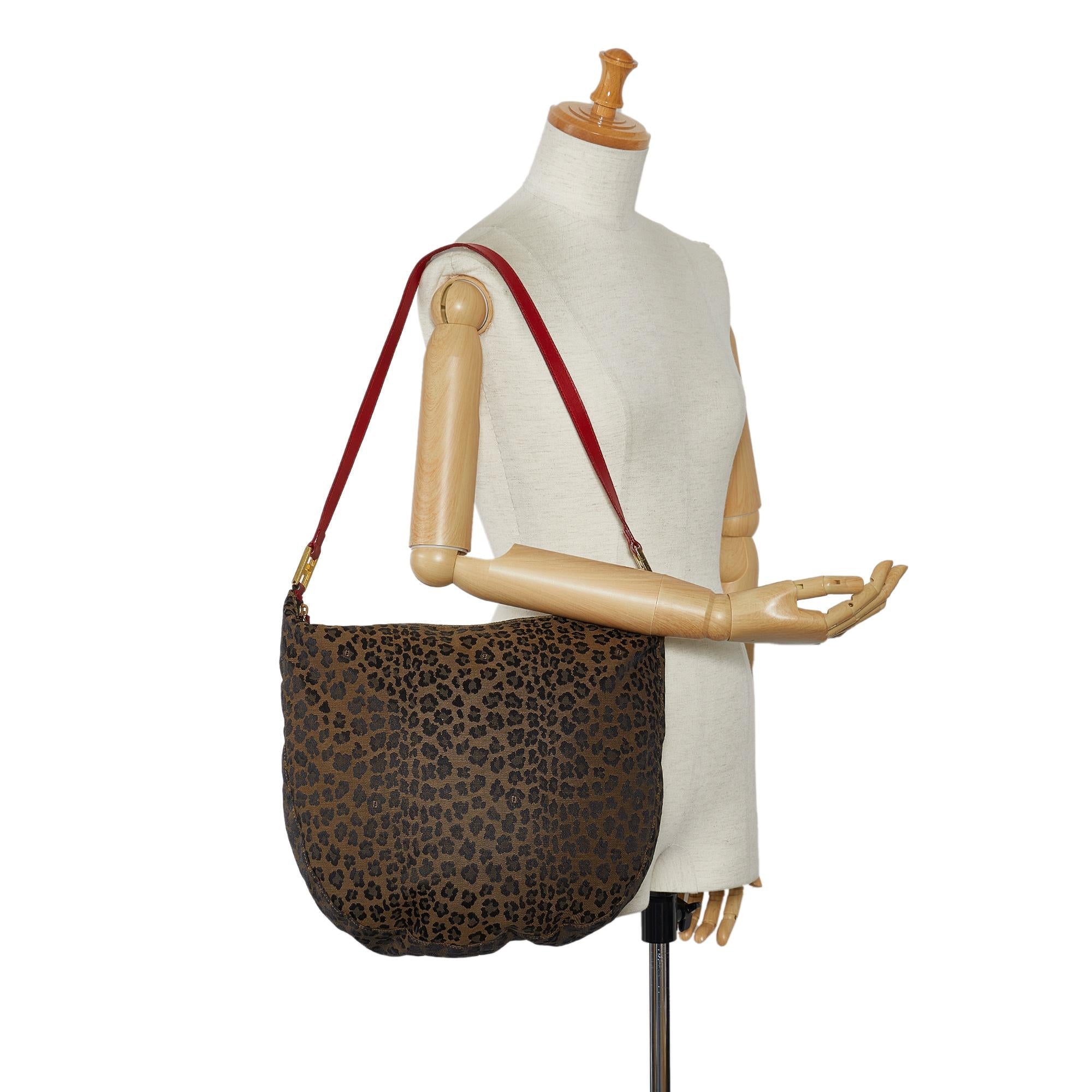 Fendi Leopard Print Hobo (SHG-xuVedU)