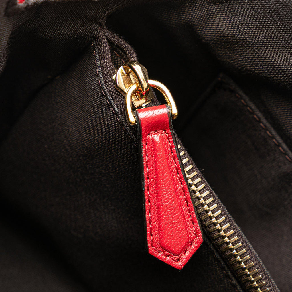 Fendi Medium Diagonal Embossed Leather By The Way (SHG-qvHDEF)