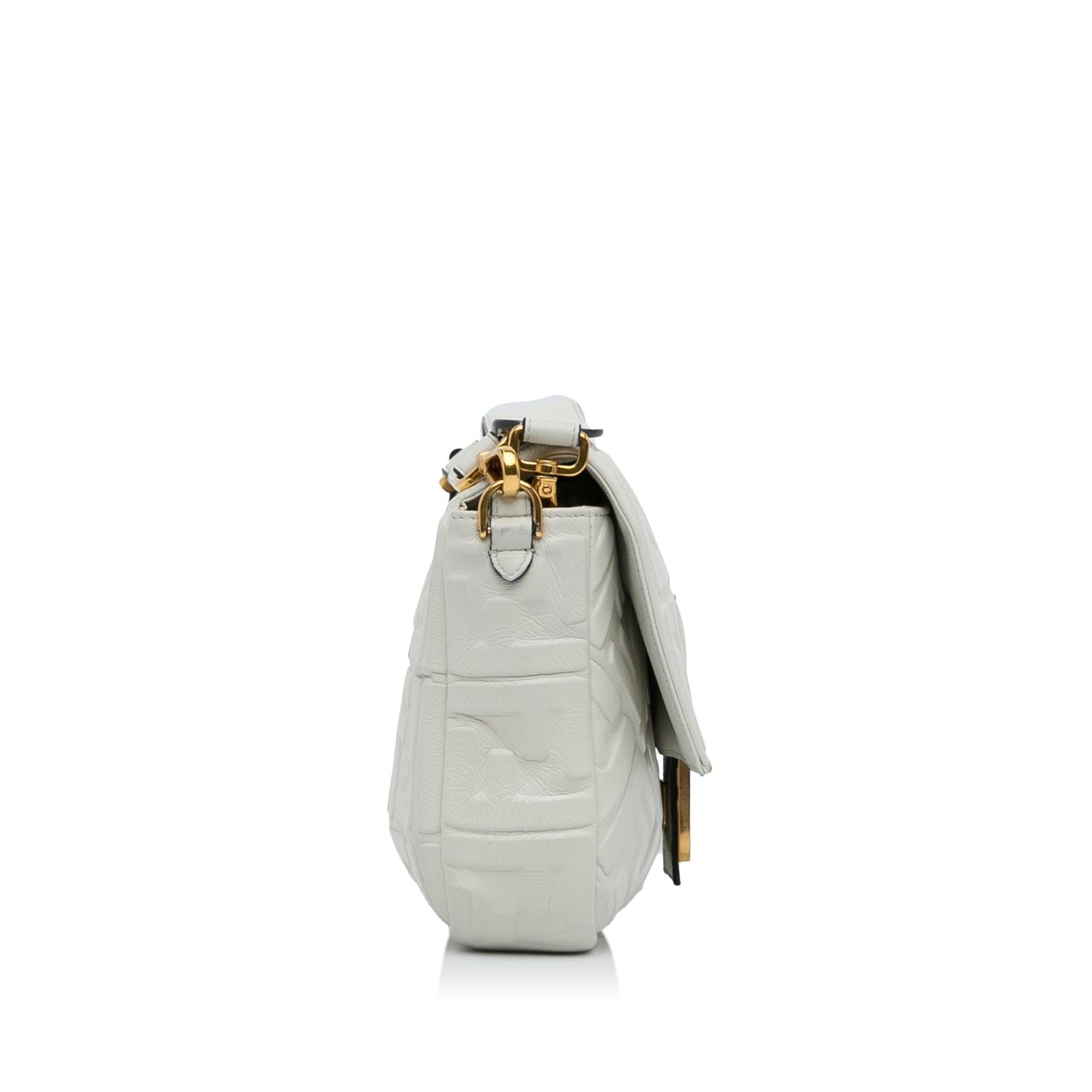 Fendi Medium Embossed FF Baguette (SHG-FQLmEP)