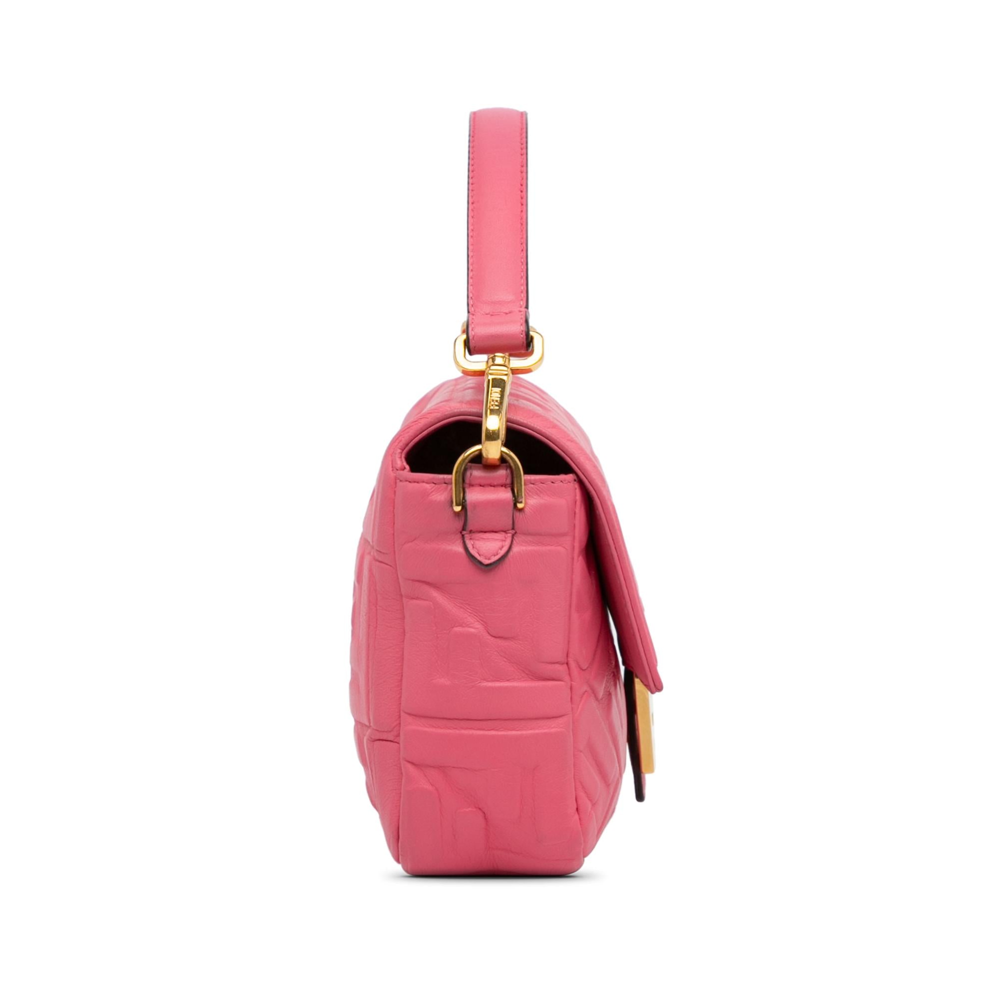 Fendi Medium Embossed FF Baguette (SHG-l1qzmb)