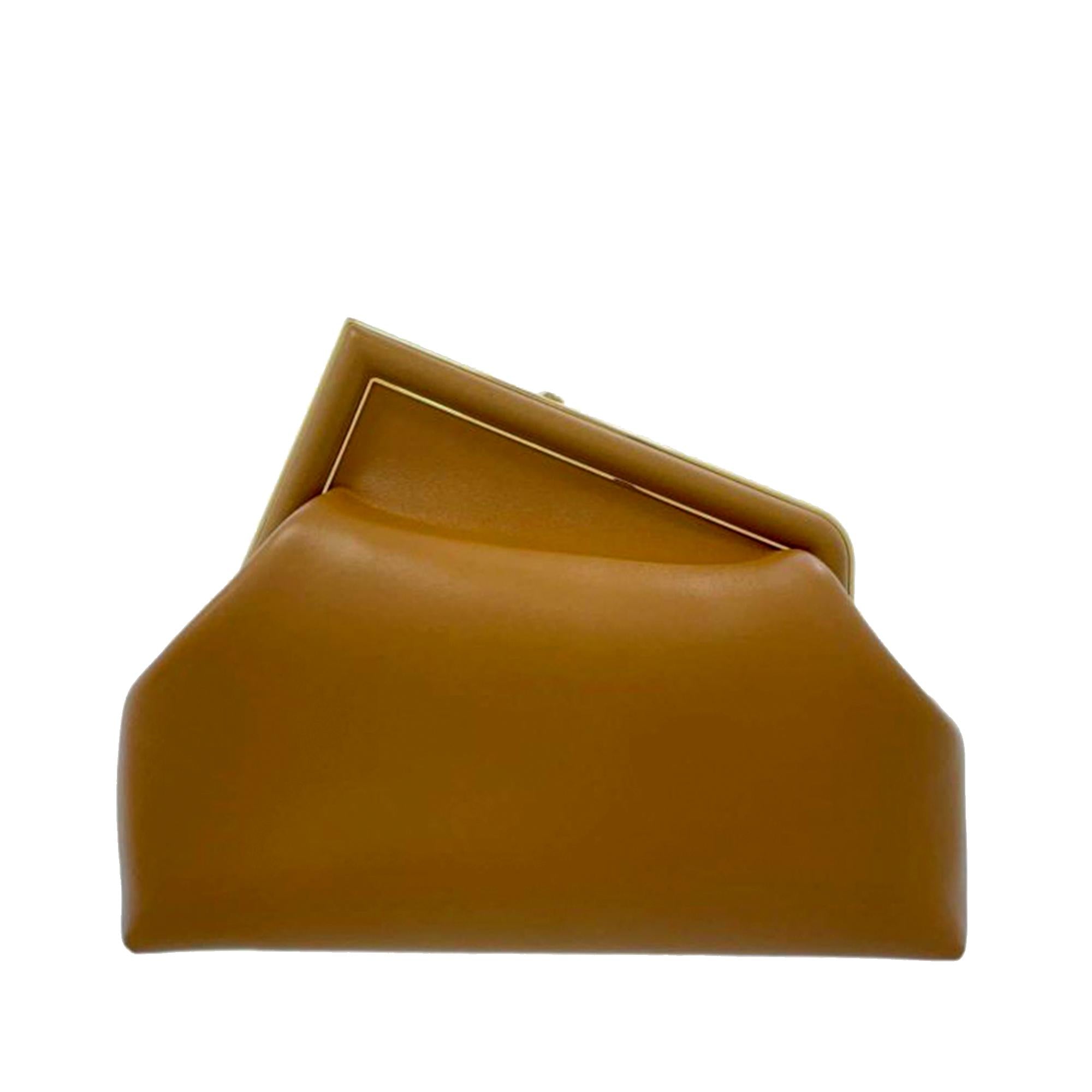 Fendi Medium Fendi First (SHG-Q6S7hb)