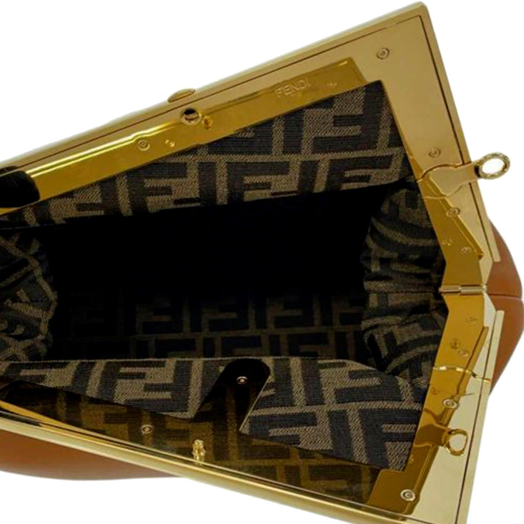 Fendi Medium Fendi First (SHG-Q6S7hb)