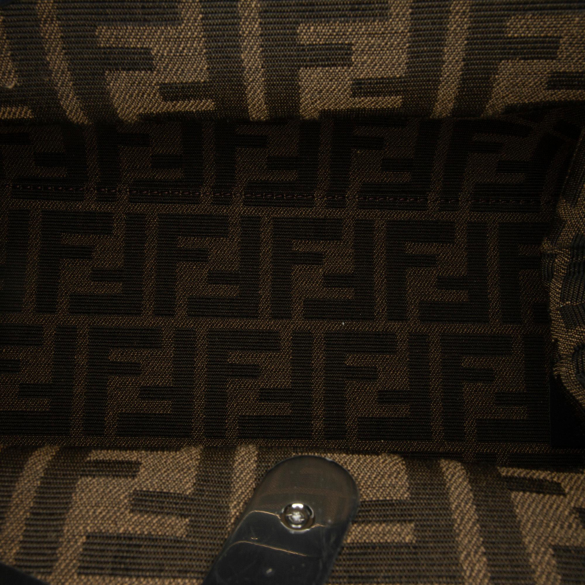 Fendi Medium Fendi First (SHG-u9SWyp)