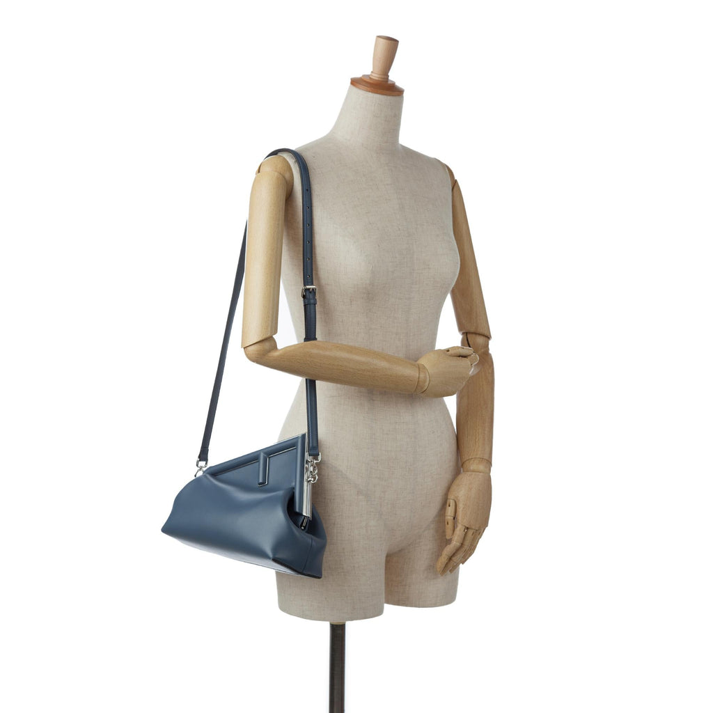 Fendi Medium Fendi First (SHG-u9SWyp)