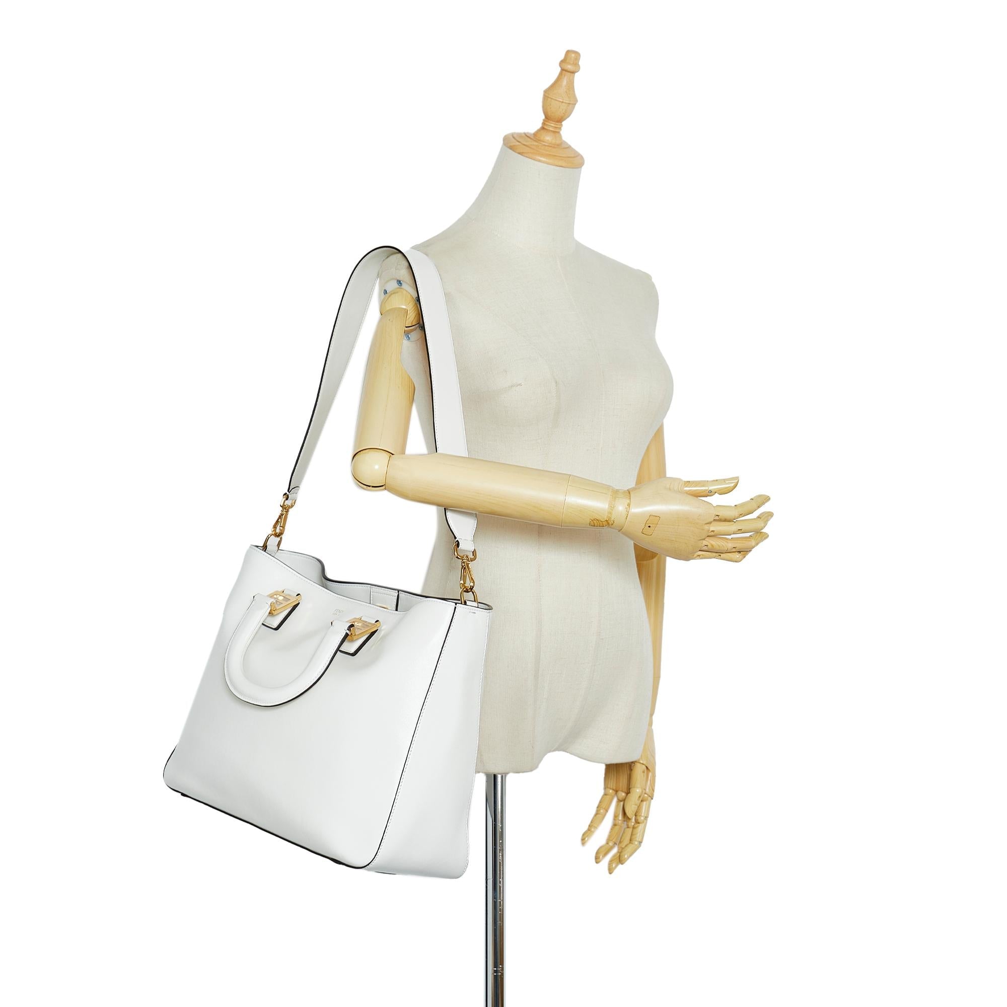 Fendi Medium Glacier FF Tote (SHG-UPL37F)