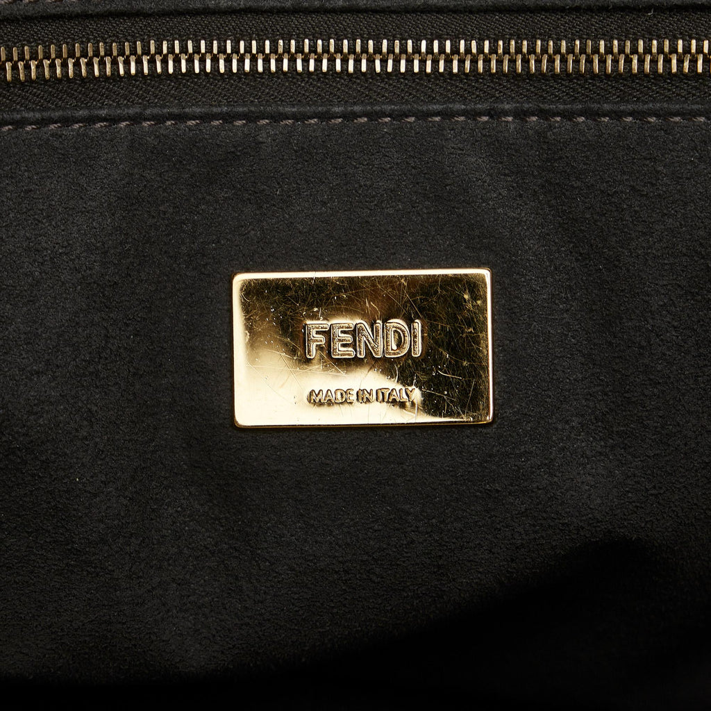 Fendi Medium Glacier FF Tote (SHG-gjgoXV)
