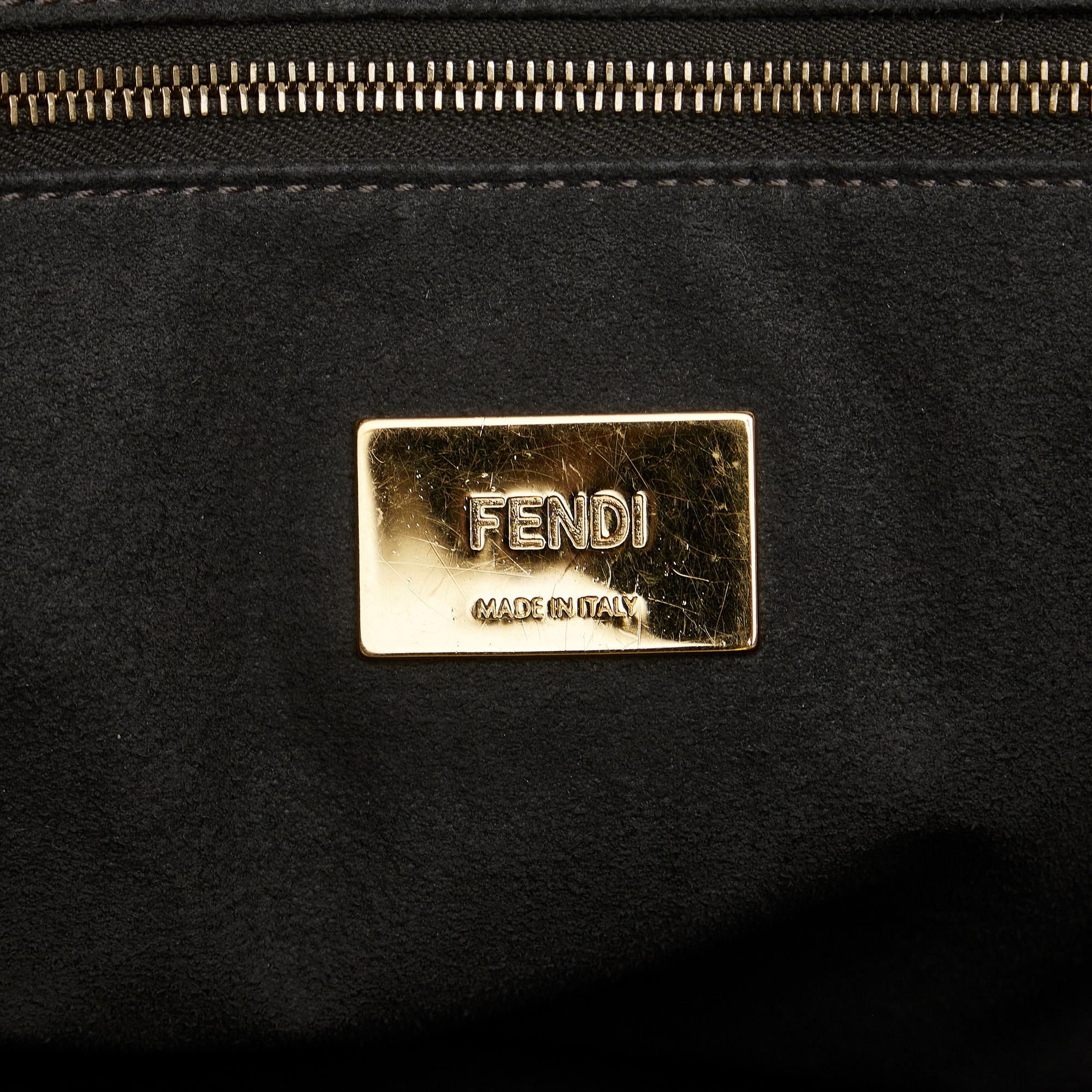 Fendi Medium Glacier FF Tote (SHG-gjgoXV)