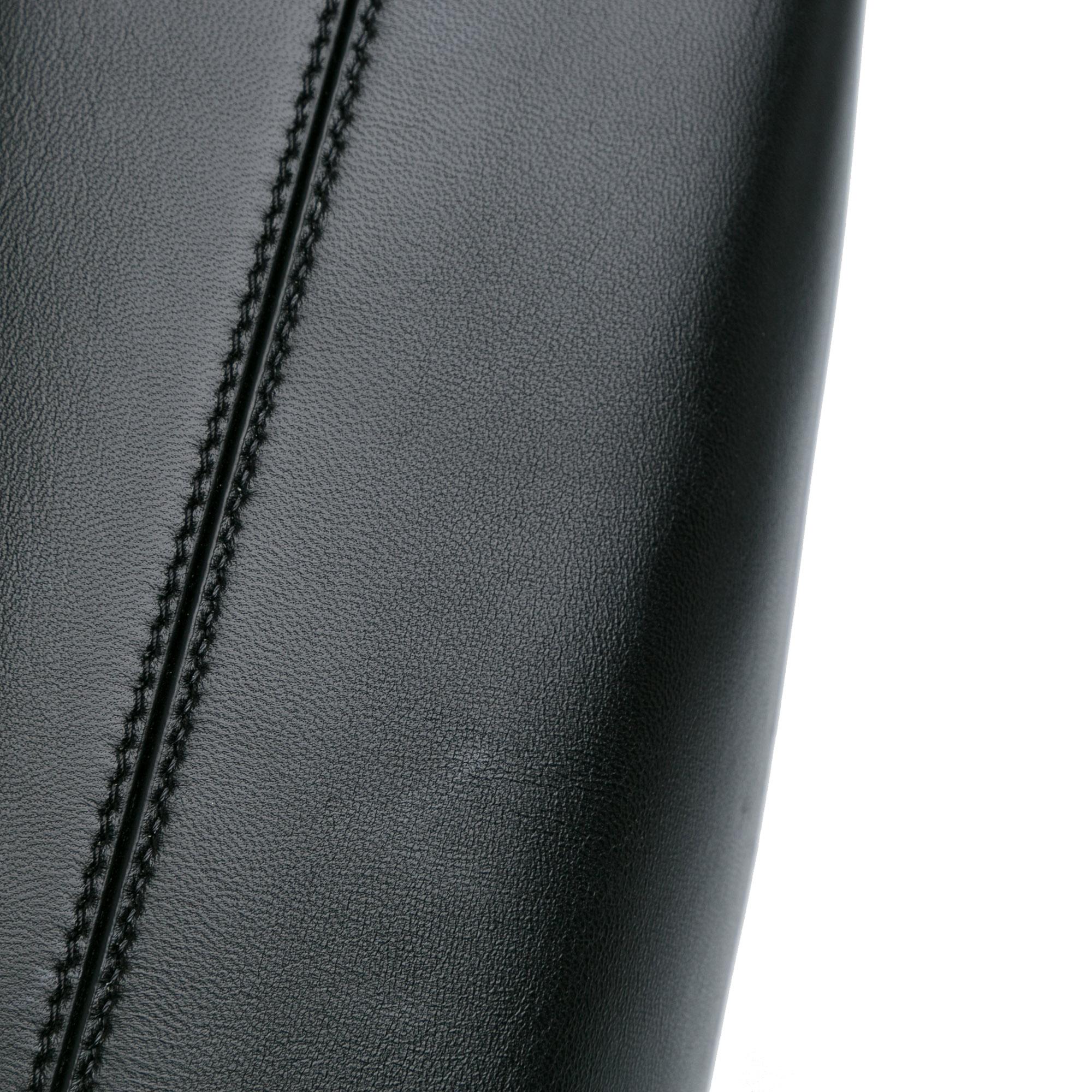 Fendi Medium Leather Fendi First Shoulder Bag (SHG-giZiCe)