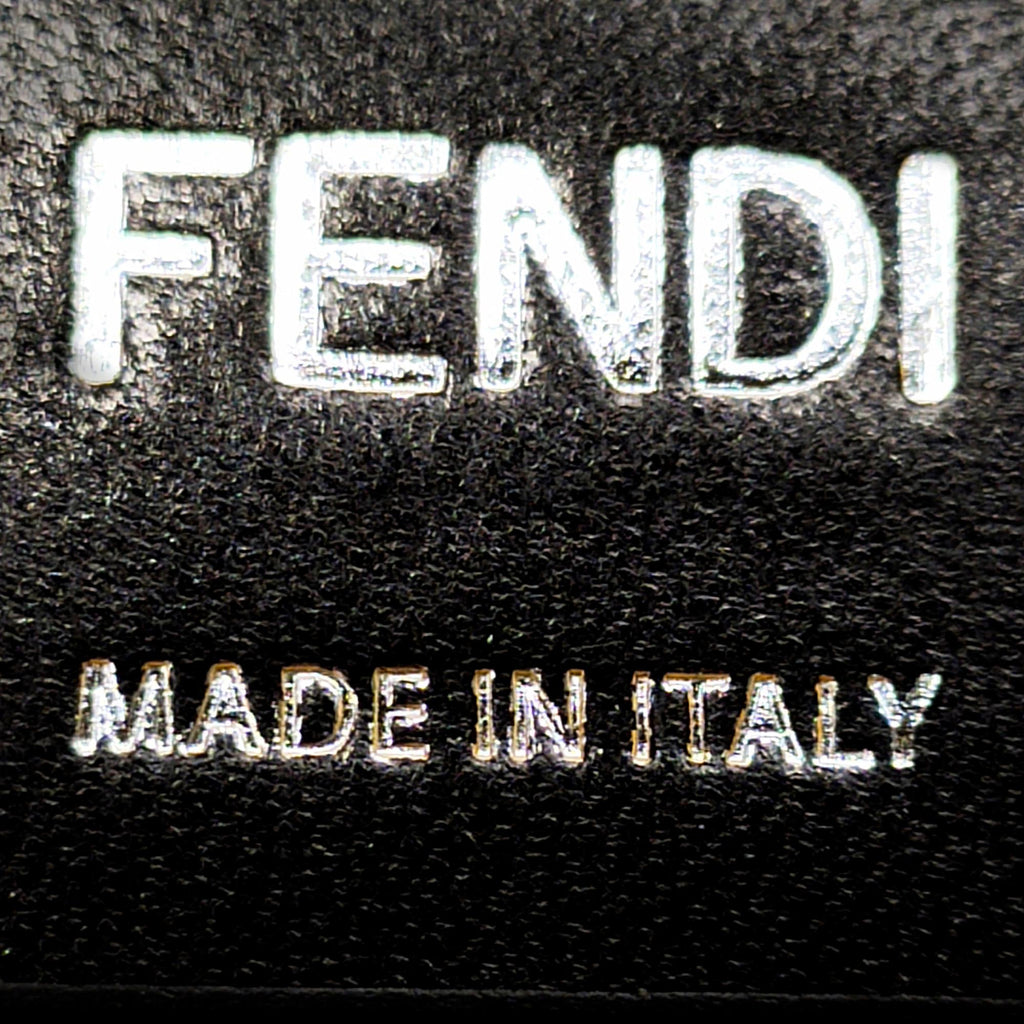 Fendi Medium Mamma Baguette Crossbody Bag (SHG-x2ndEF)
