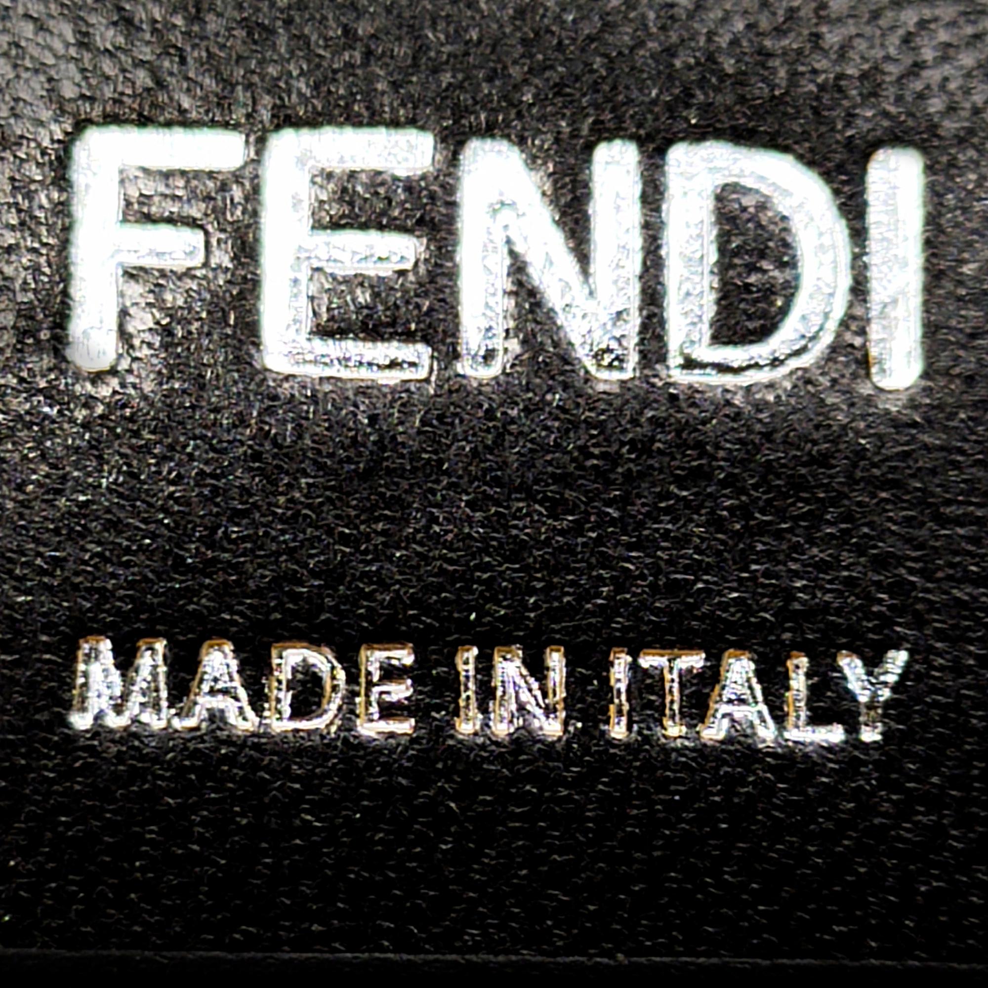Fendi Medium Mamma Baguette Crossbody Bag (SHG-x2ndEF)