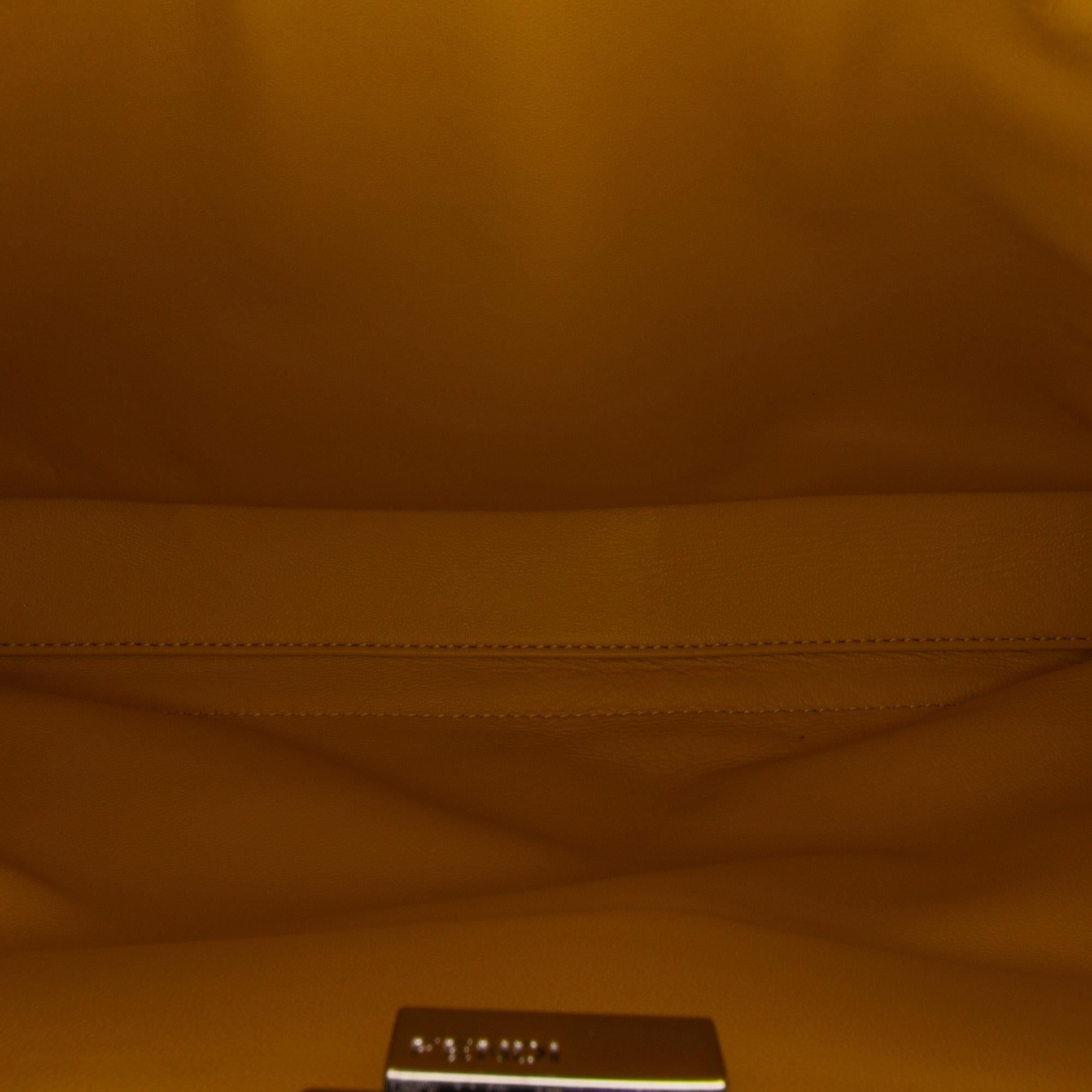 Fendi Medium Peekaboo Satchel (SHG-XV0djZ)