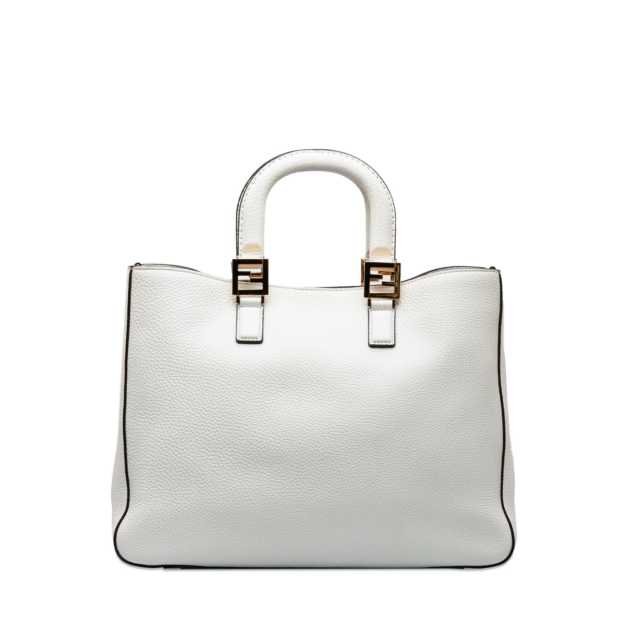 Fendi Medium Selleria FF Tote (SHG-Kc5WOX)