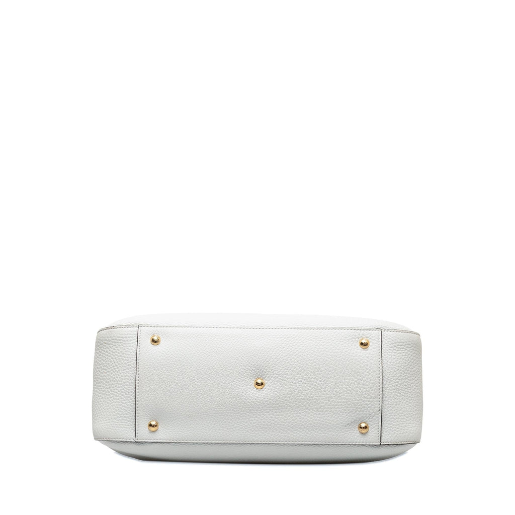 Fendi Medium Selleria FF Tote (SHG-Kc5WOX)