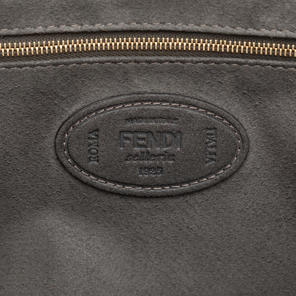 Fendi Medium Selleria FF Tote (SHG-Kc5WOX)