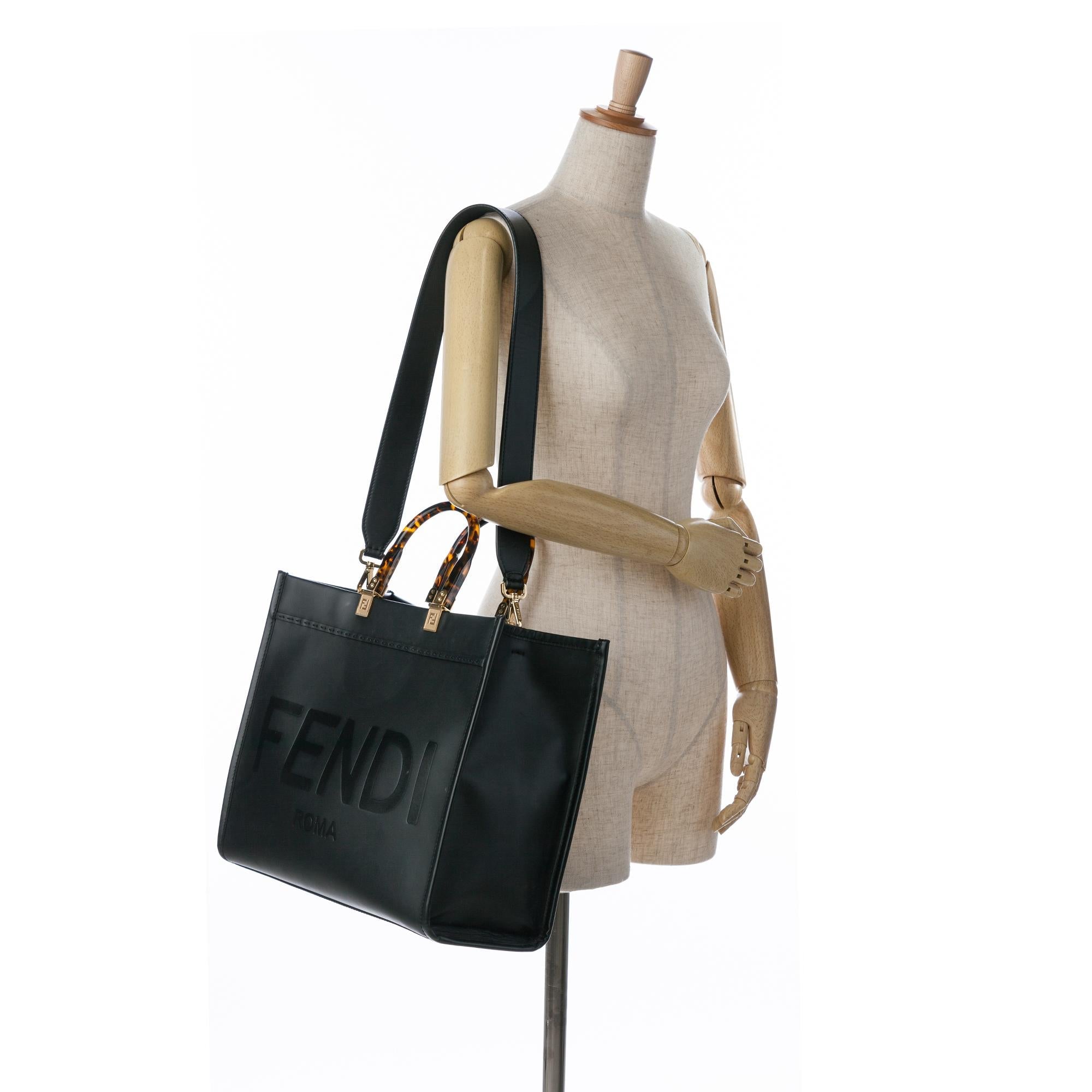 Fendi Medium Sunshine Shopper Tote (SHG-tooEeO)