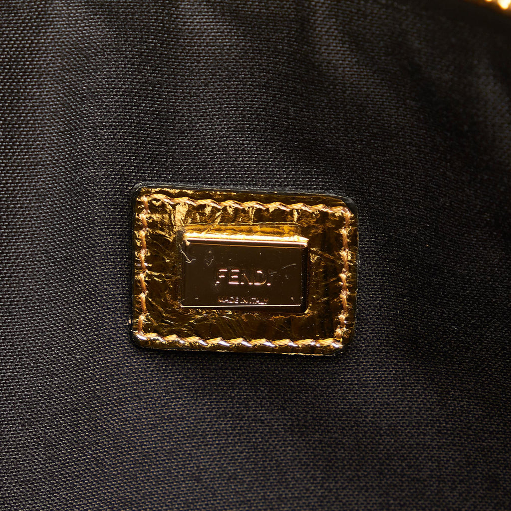 Fendi Metallic FF Tassel Clutch Bag (SHG-TuKBOV)