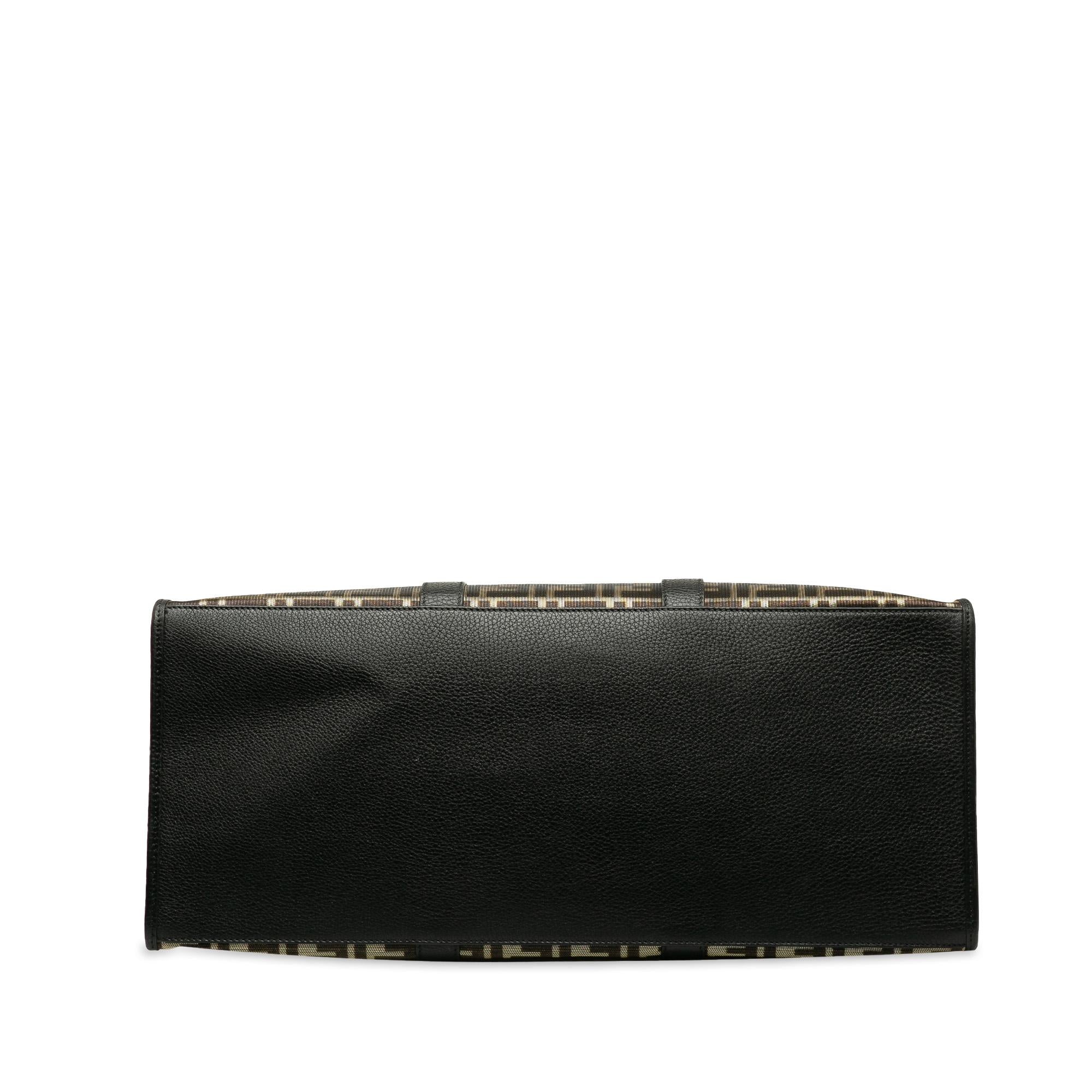 Fendi Metallic Zucca Karligraphy Tote (SHG-mXbml9)