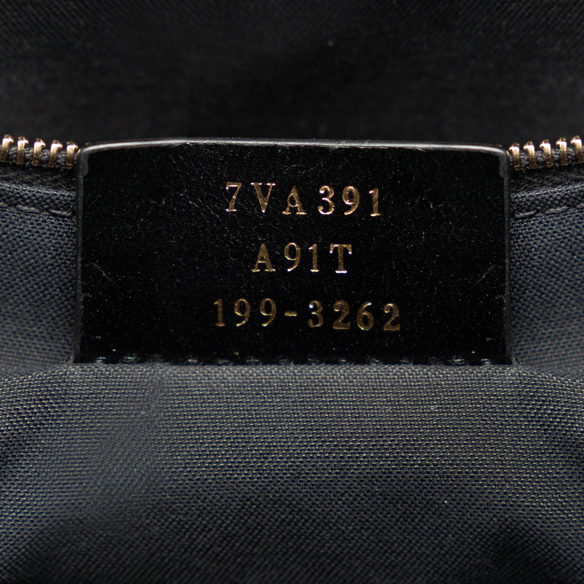 Fendi Metallic Zucca Karligraphy Tote (SHG-mXbml9)