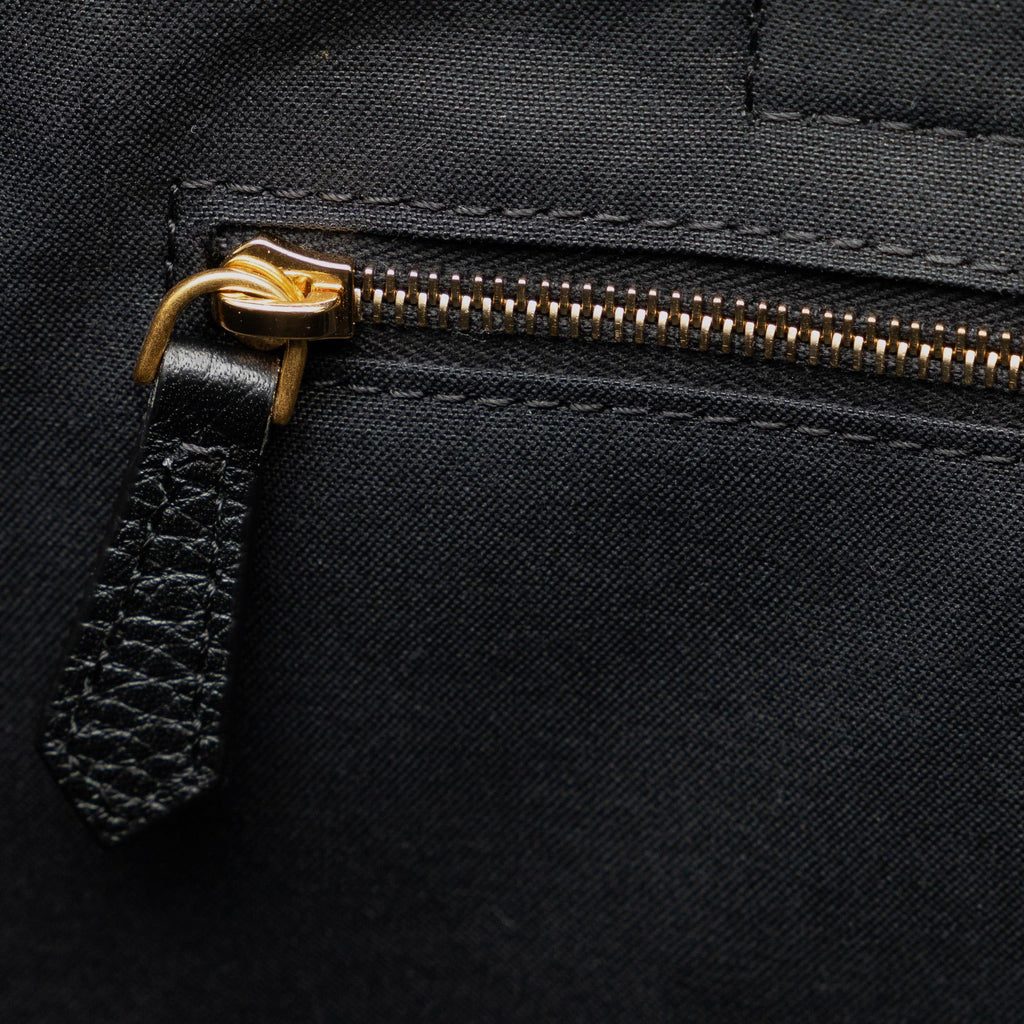 Fendi Metallic Zucca Karligraphy Tote (SHG-mXbml9)