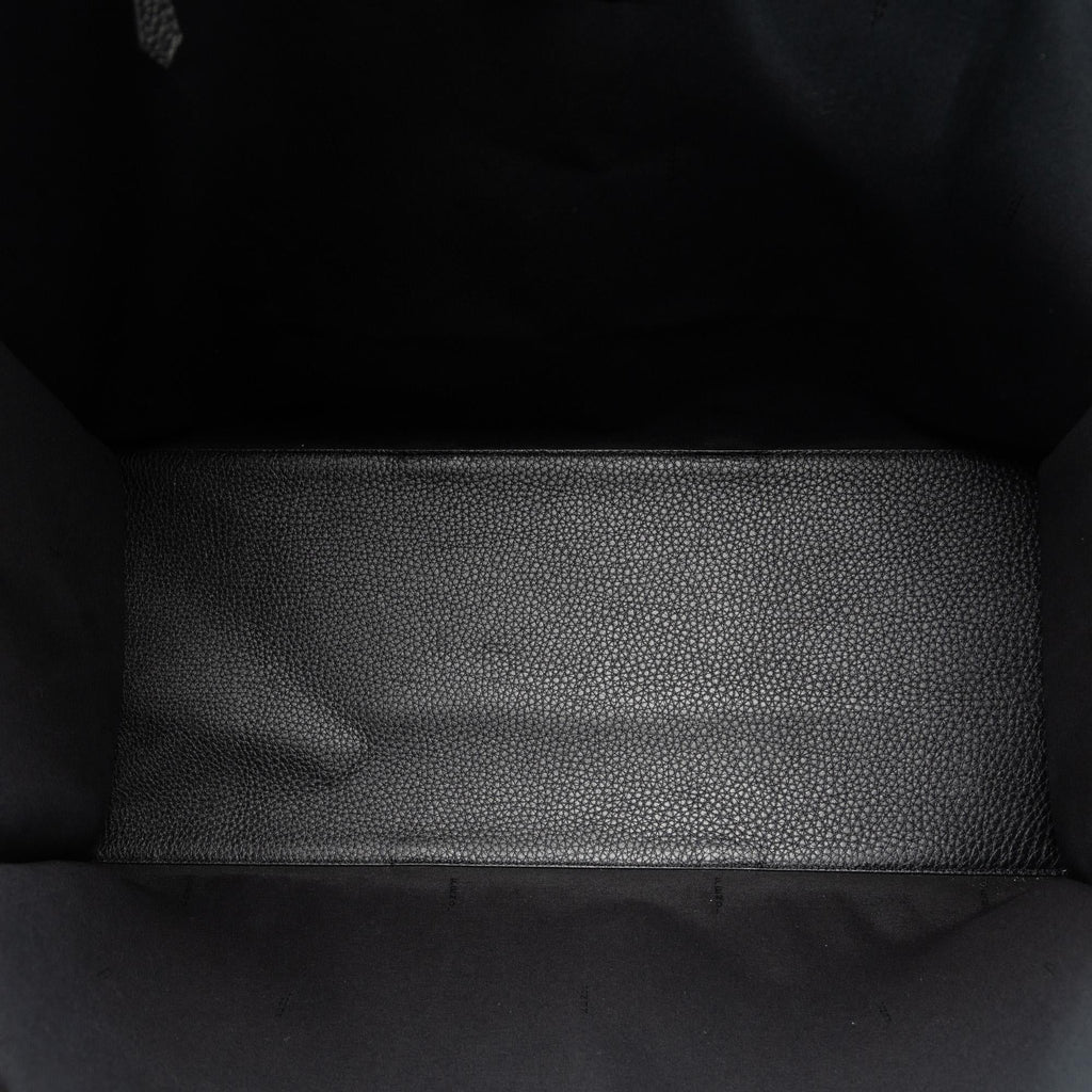 Fendi Metallic Zucca Karligraphy Tote (SHG-mXbml9)