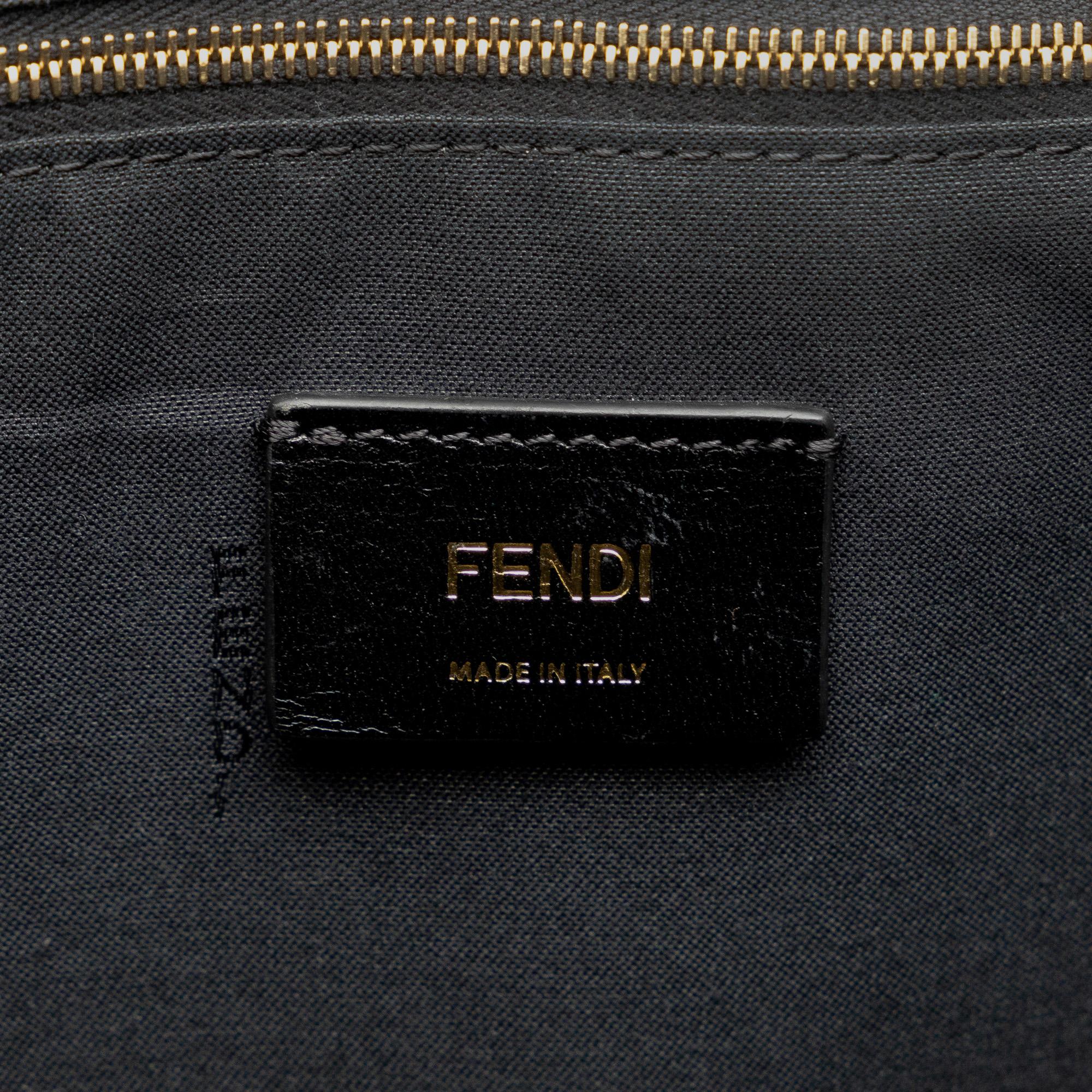 Fendi Metallic Zucca Karligraphy Tote (SHG-mXbml9)