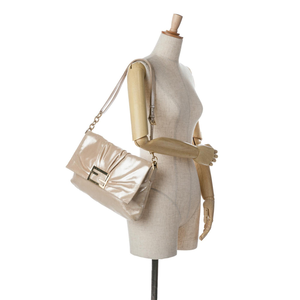 Fendi Mia Leather Shoulder Bag (SHG-5mLBh1)