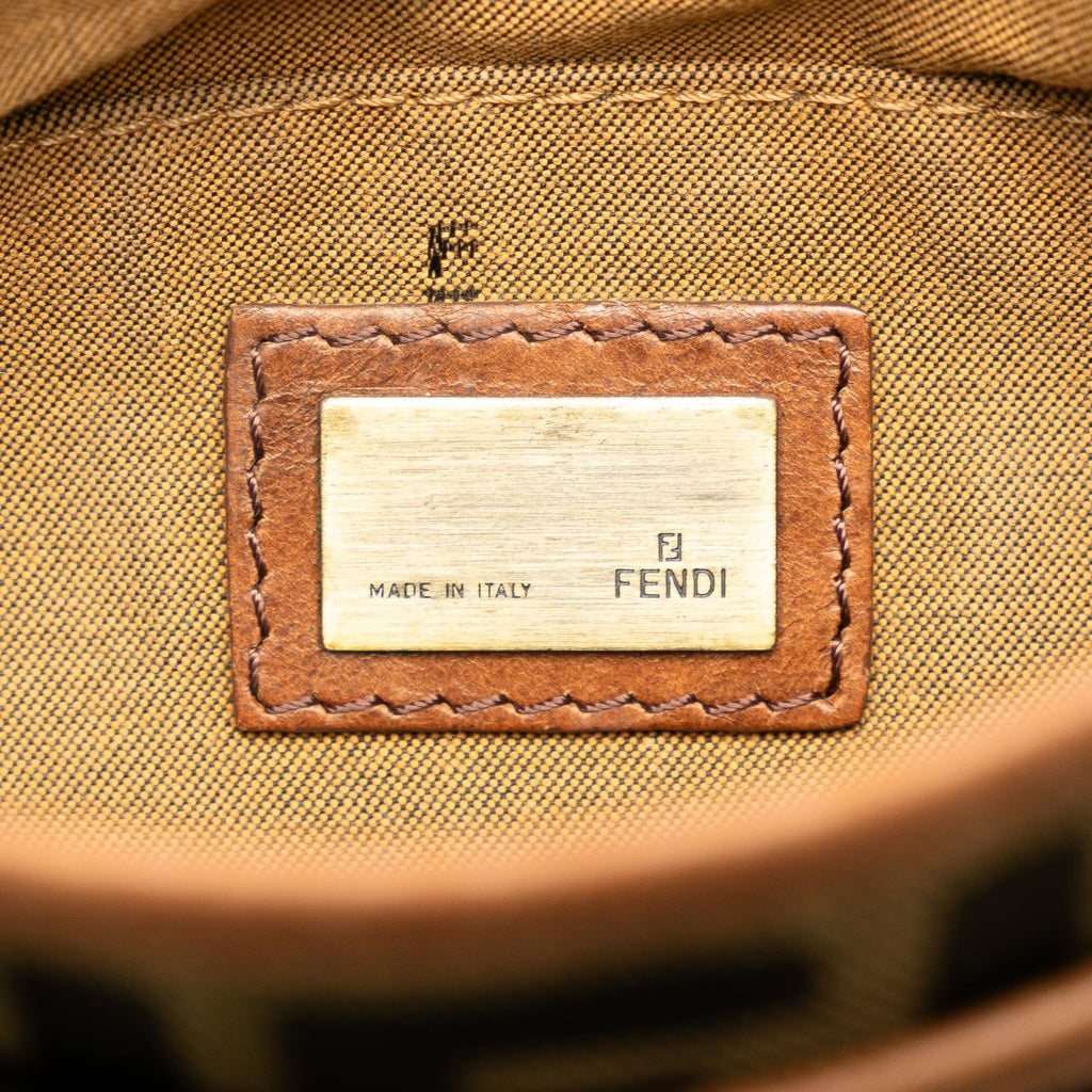 Fendi Mini FF Zucca Crossbody (SHG-ezlJjQ)