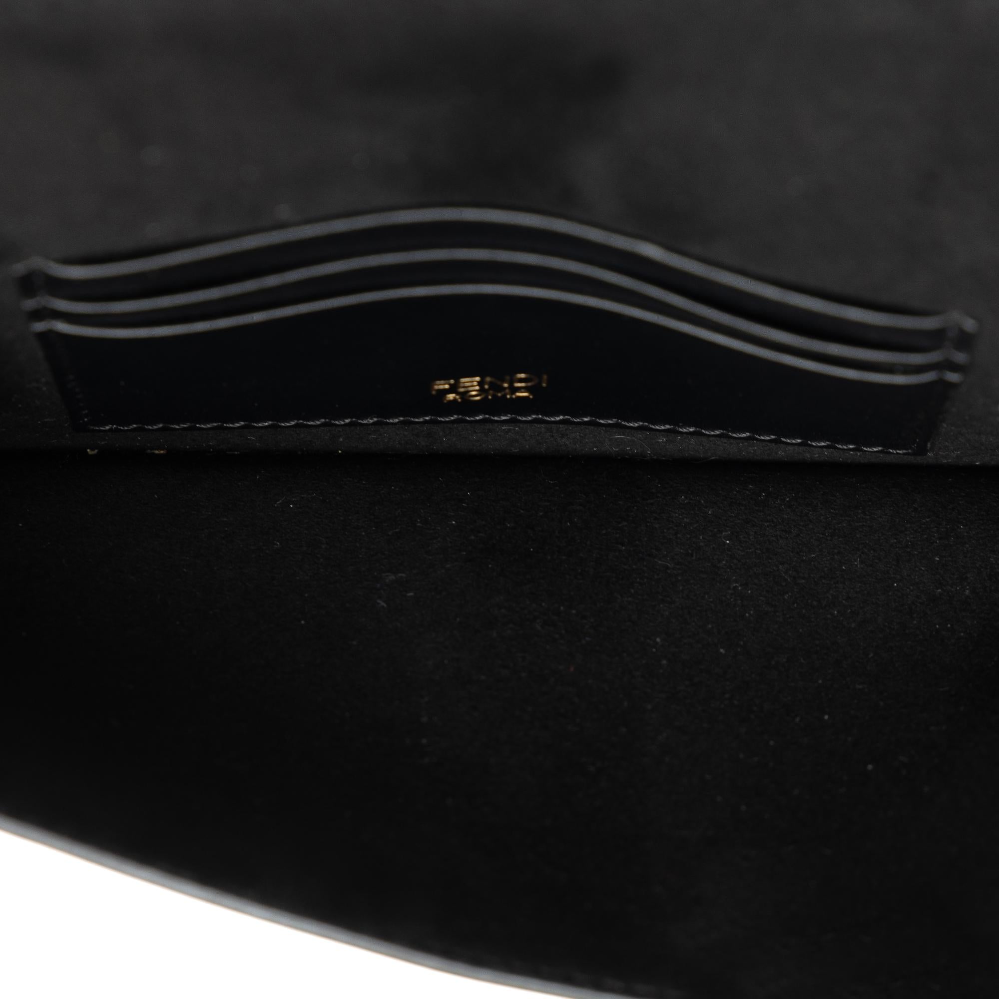 Fendi Mini Flat Baguette (SHG-4lY3vO)