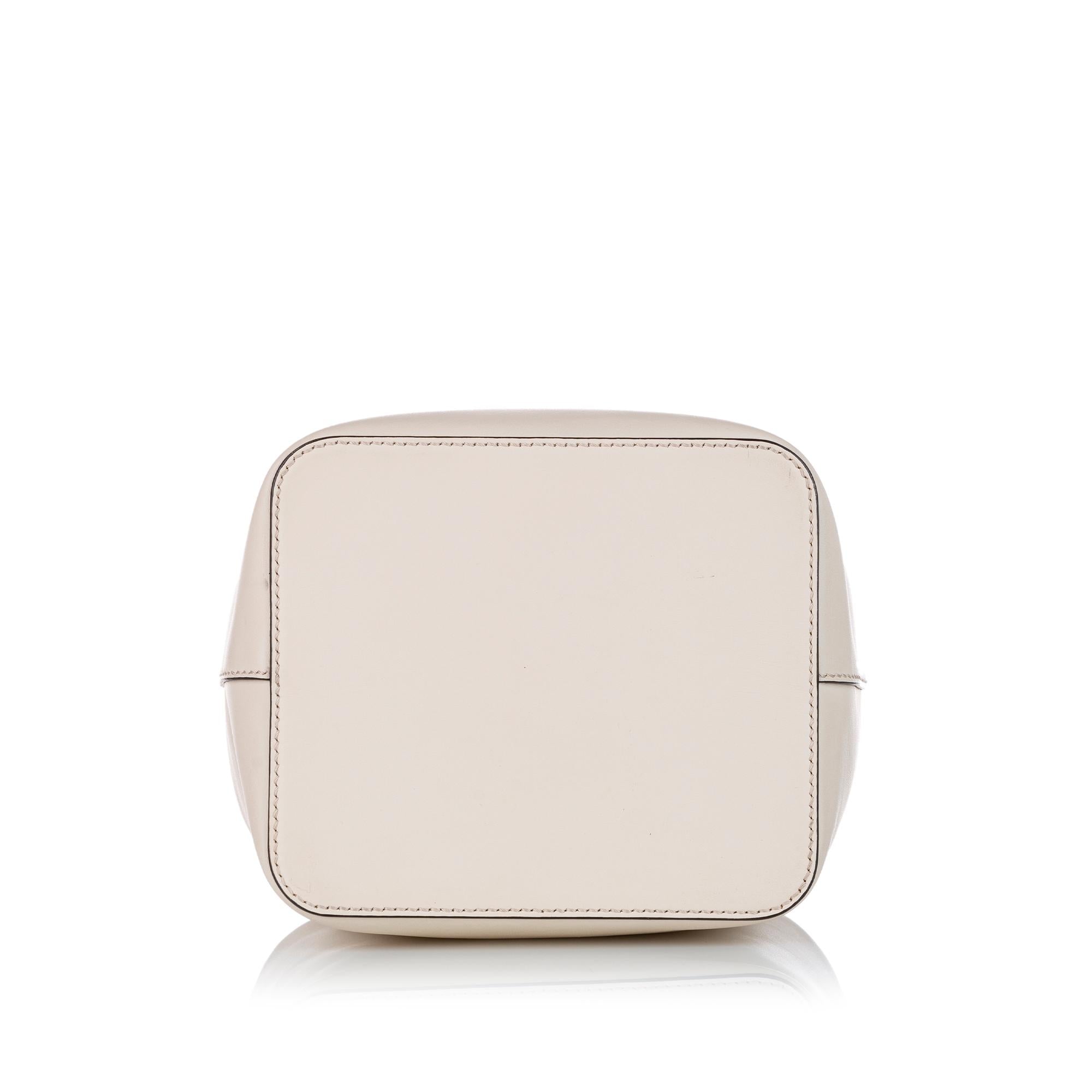 Fendi Mon Tresor Leather Bucket Bag (SHG-24035)