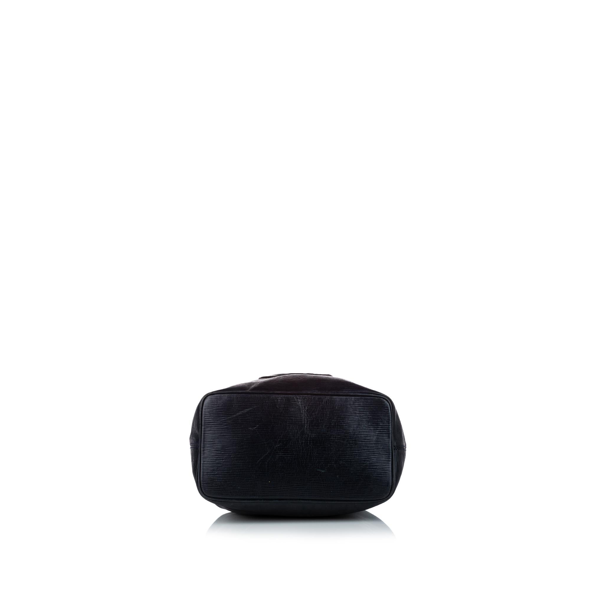 Fendi Mon Tresor Leather Bucket Bag (SHG-30890)