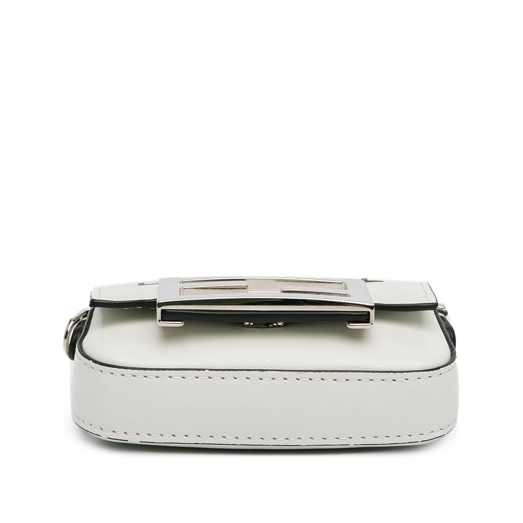 Fendi Nano Baguette Maxi Handle (SHG-XZpHTk)