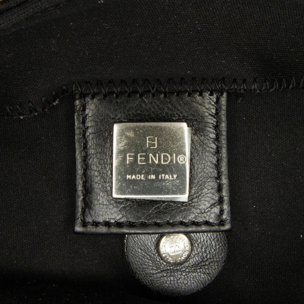Fendi Neoprene Baguette (SHG-MhsrYj)