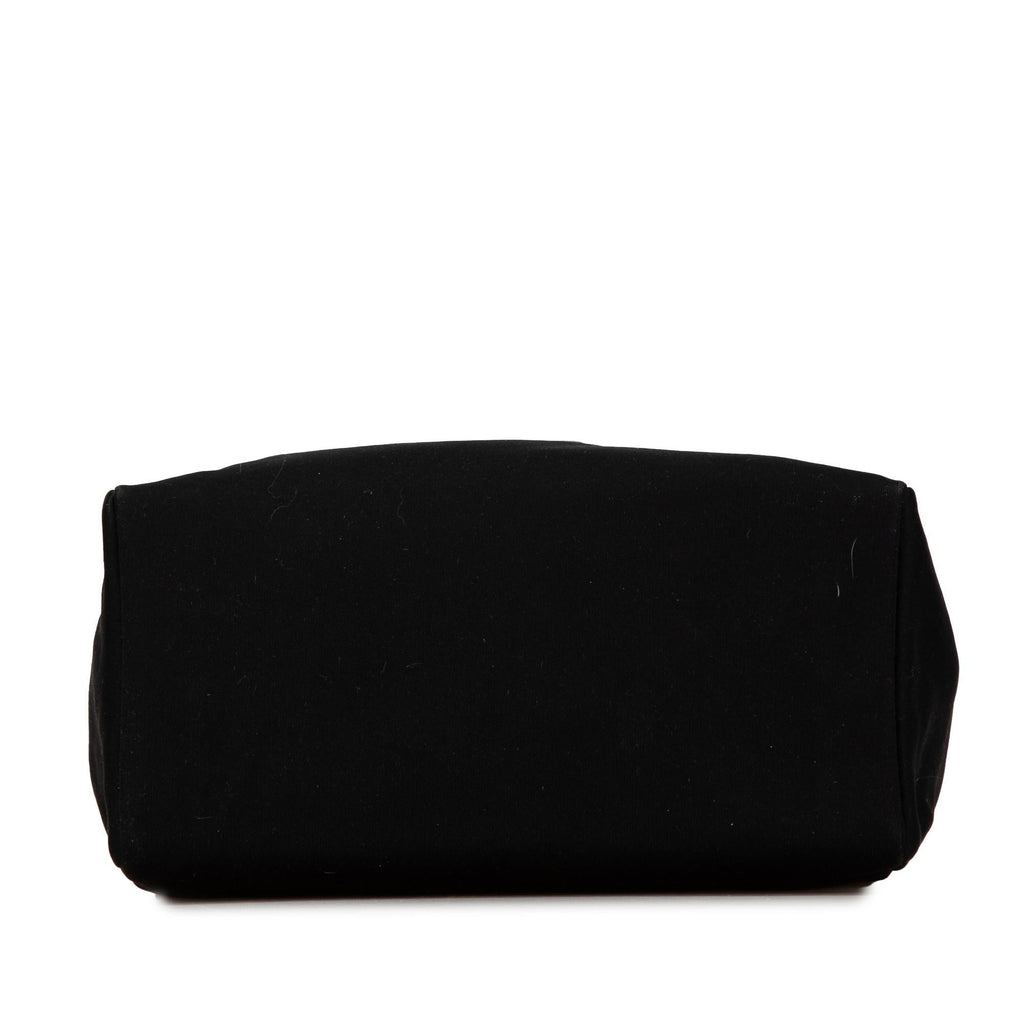 Fendi Neoprene Shoulder Bag (SHG-jGo8OF)