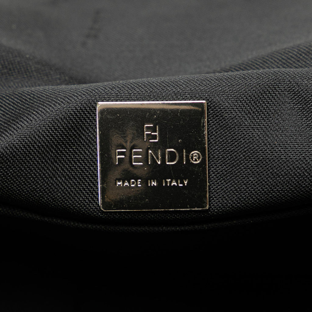 Fendi Neoprene Shoulder Bag (SHG-jGo8OF)