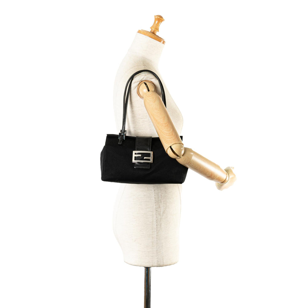 Fendi Neoprene Shoulder Bag (SHG-jGo8OF)