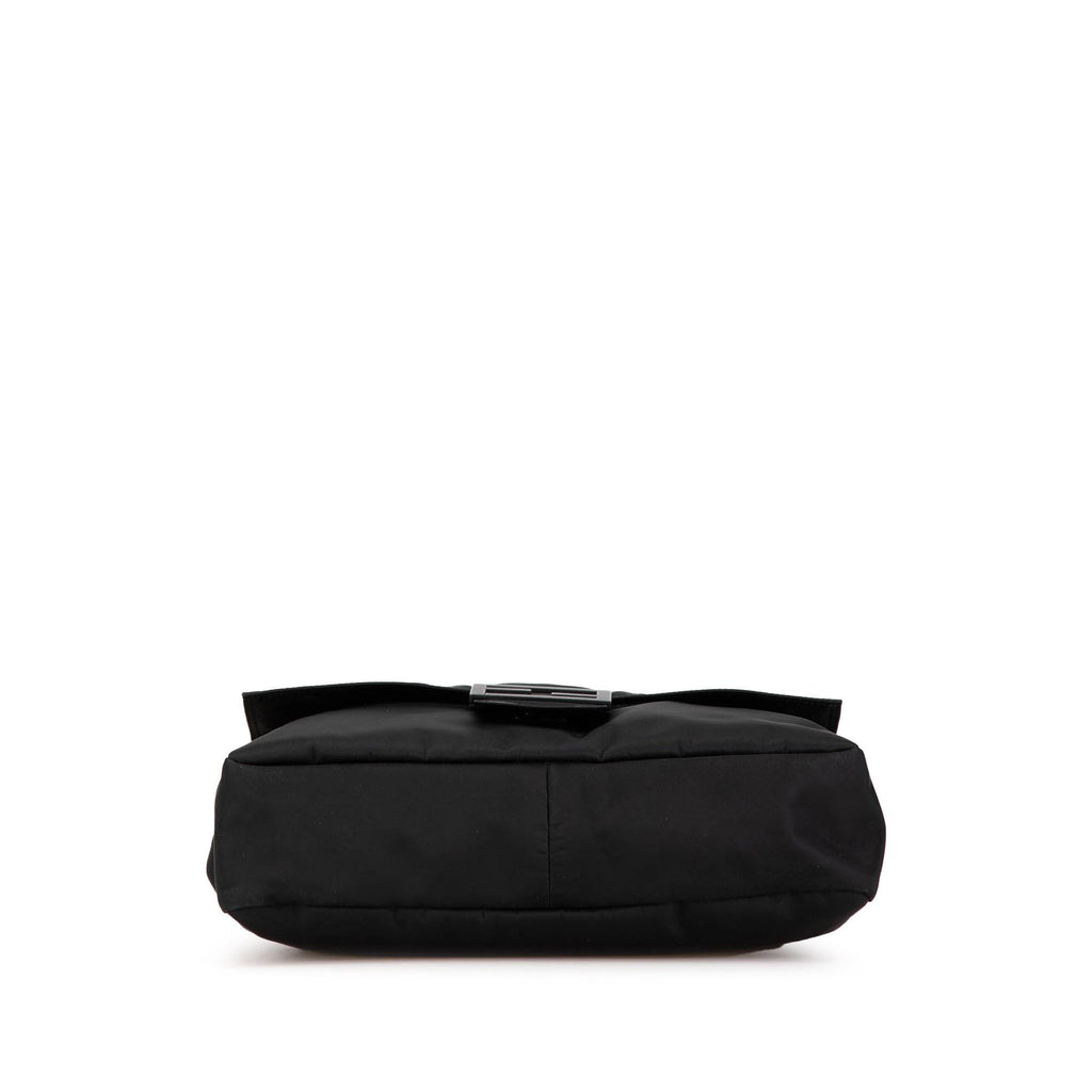 Fendi Nylon Baguette Messenger Bag (SHG-Bal4I3)