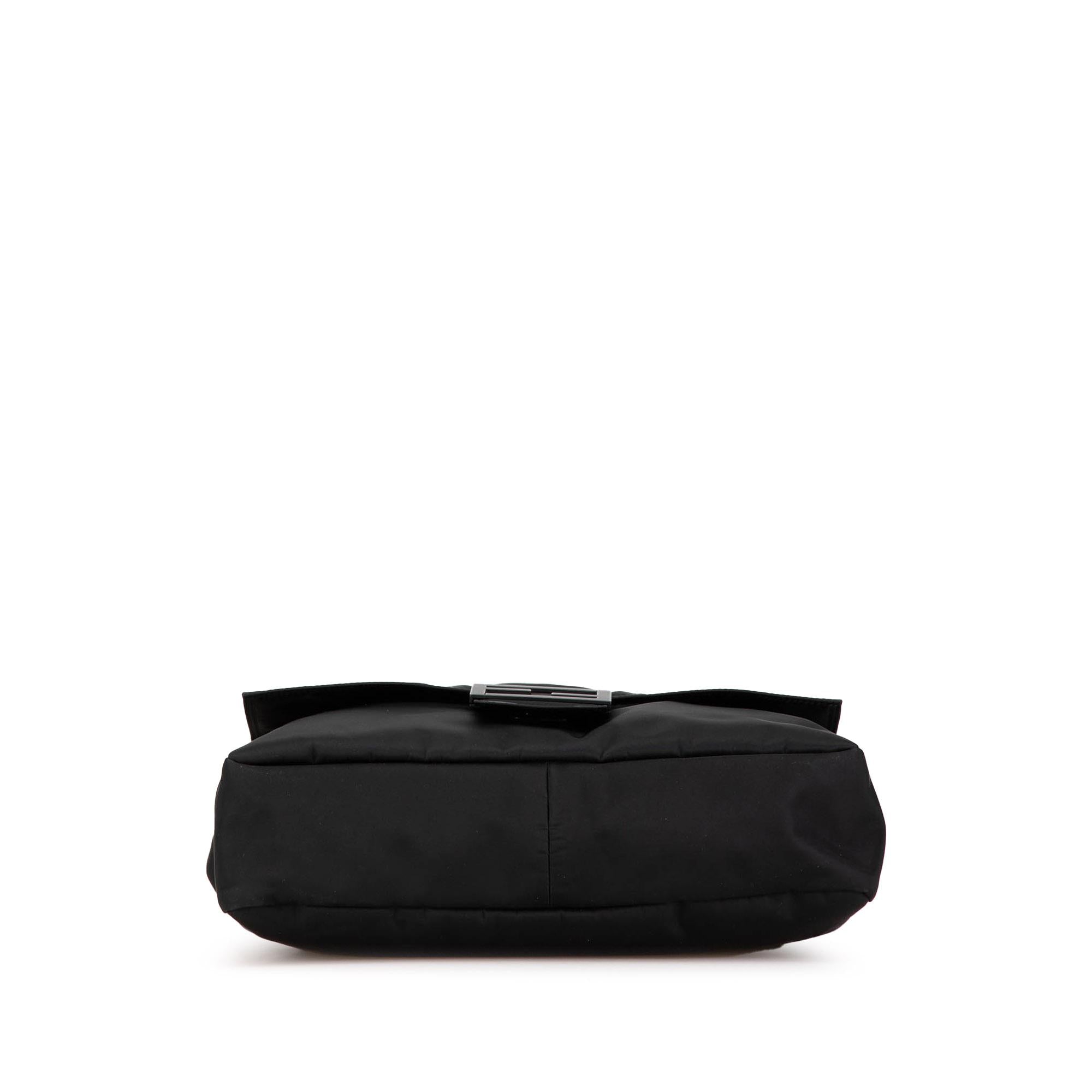 Fendi Nylon Baguette Messenger Bag (SHG-Bal4I3)