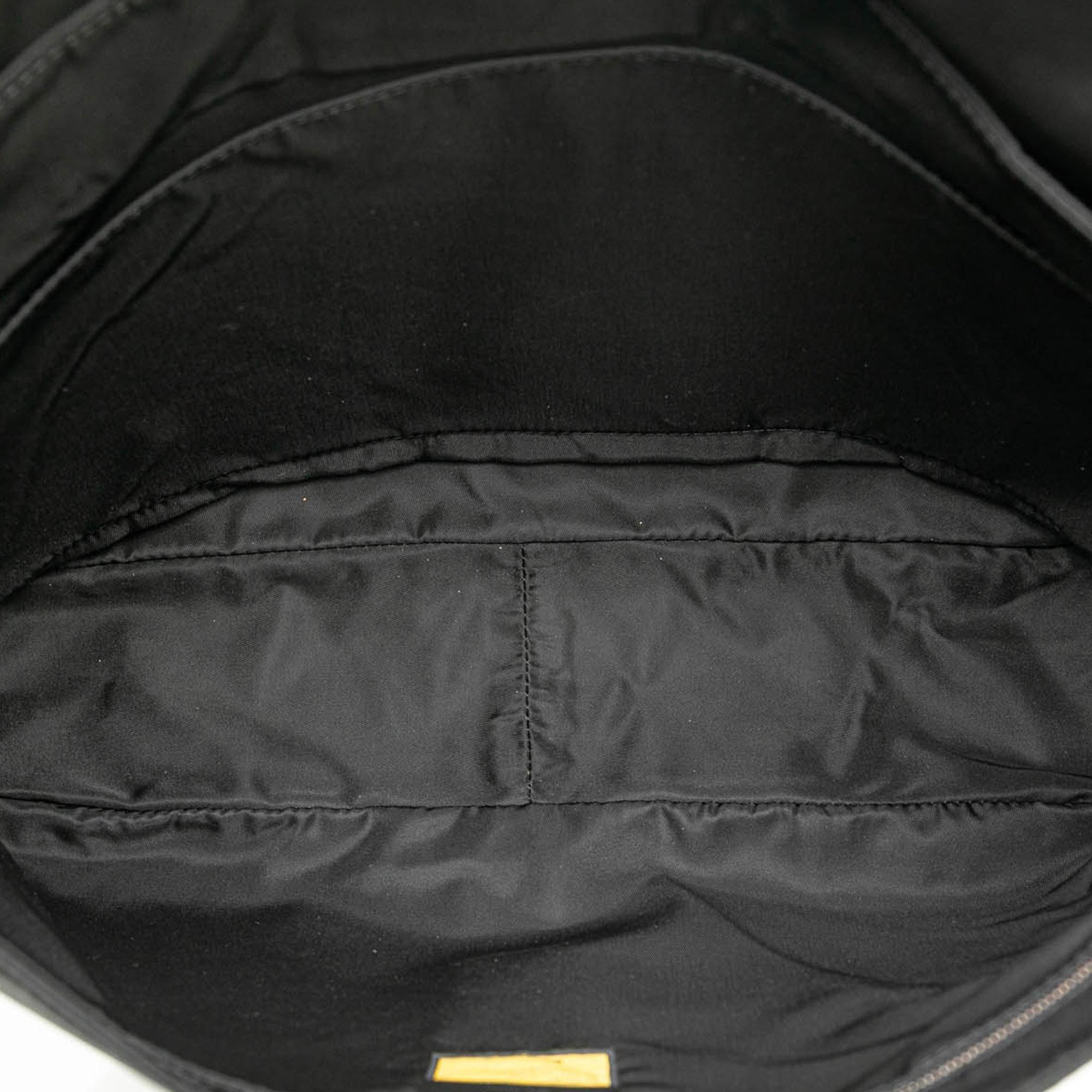 Fendi Nylon Baguette Messenger Bag (SHG-Bal4I3)