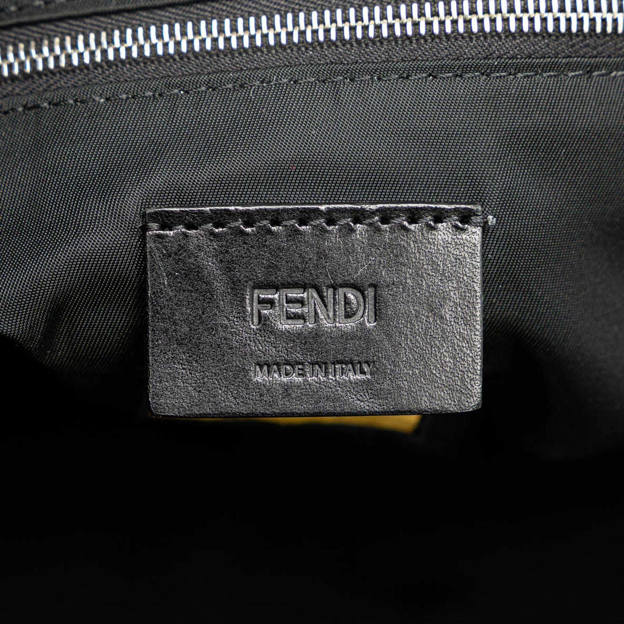 Fendi Nylon Baguette Messenger Bag (SHG-Bal4I3)