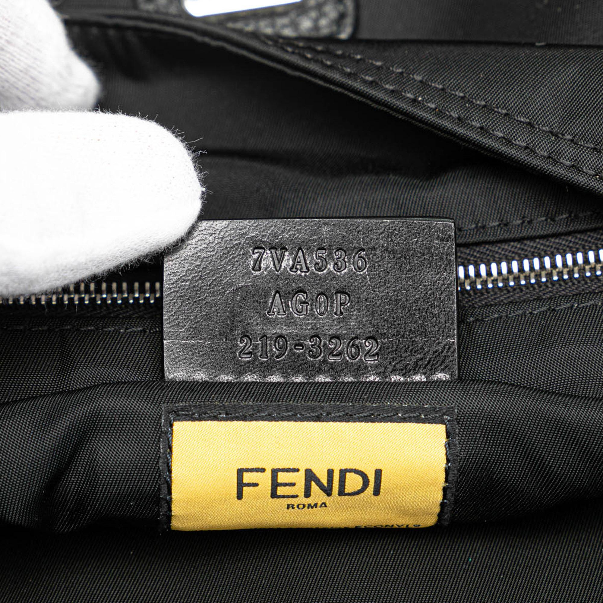 Fendi Nylon Baguette Messenger Bag (SHG-Bal4I3)