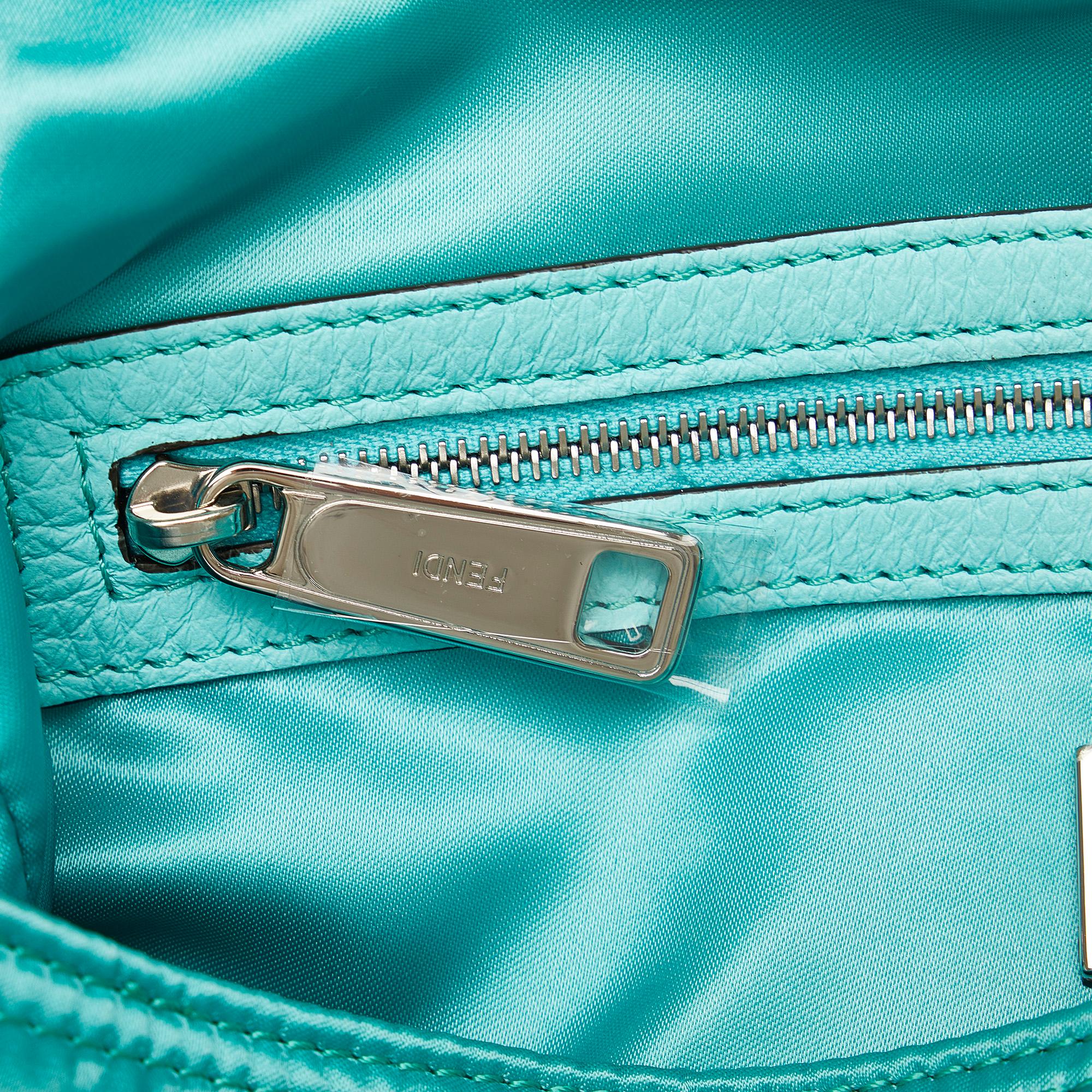Fendi Nylon Multipocket Baguette (SHG-c56kIr)