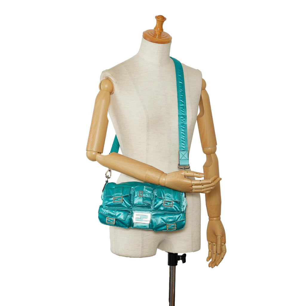 Fendi Nylon Multipocket Baguette (SHG-c56kIr)