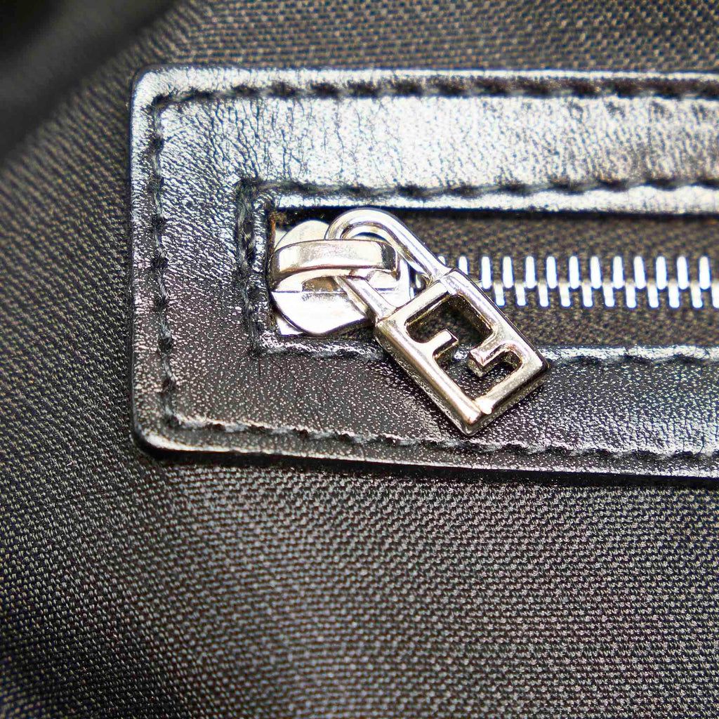 Fendi Nylon Shoulder Bag (SHG-31661)