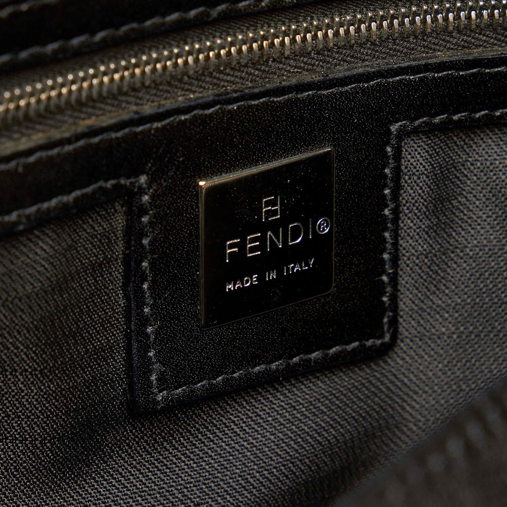 Fendi Nylon Shoulder Bag (SHG-31661)