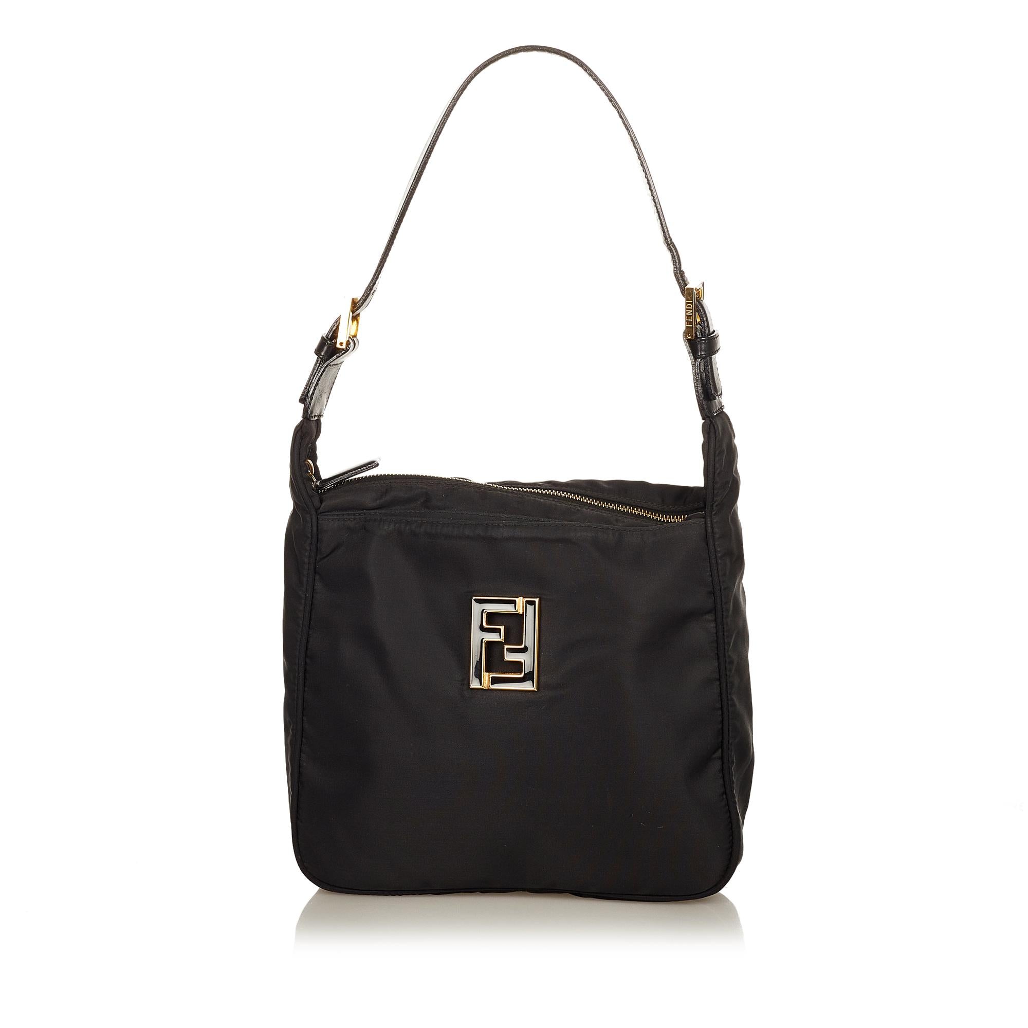 Fendi Nylon Shoulder Bag (SHG-31861)