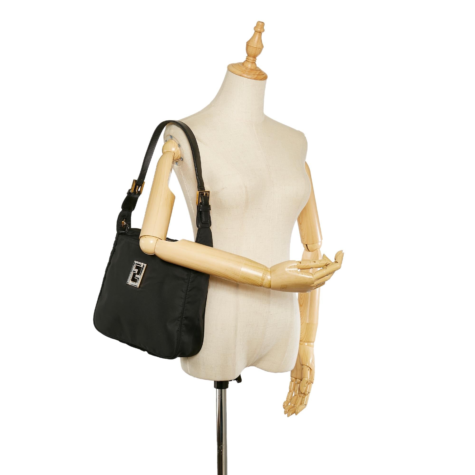 Fendi Nylon Shoulder Bag (SHG-31861)